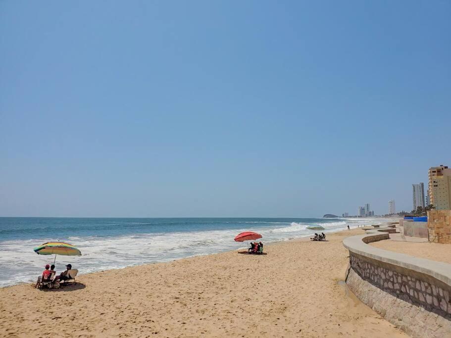Lindo Condo a 1 cuadra de la playa