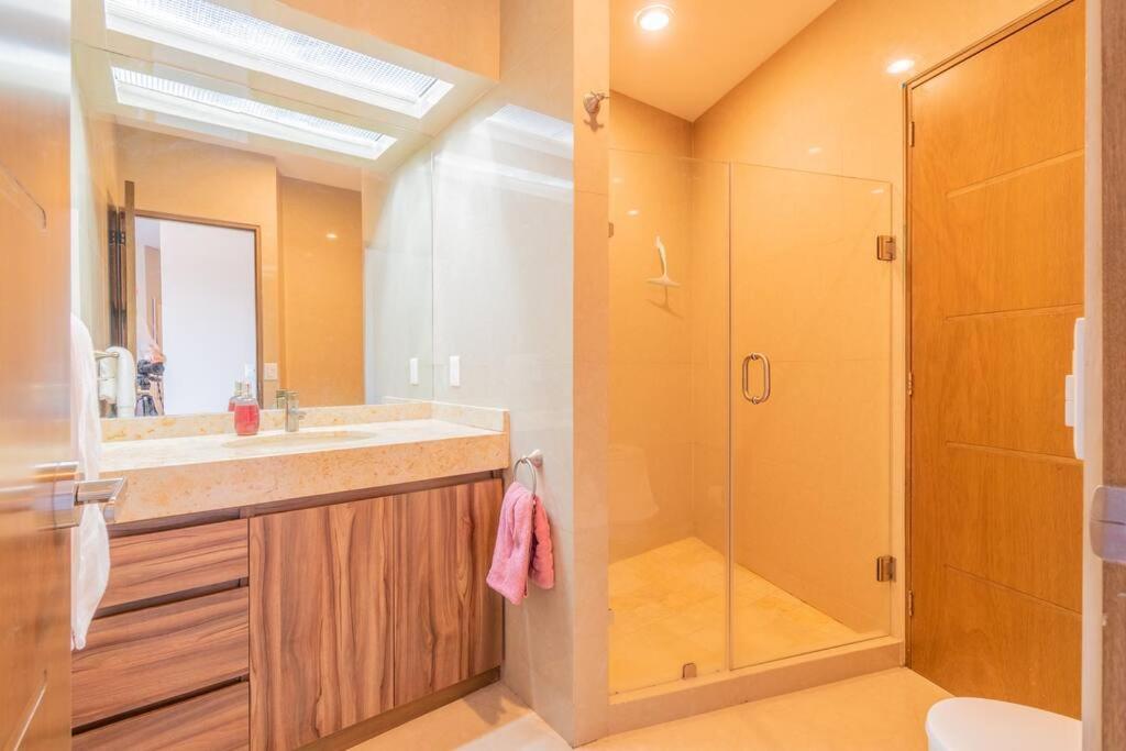 Lindo Condo a 1 cuadra de la playa