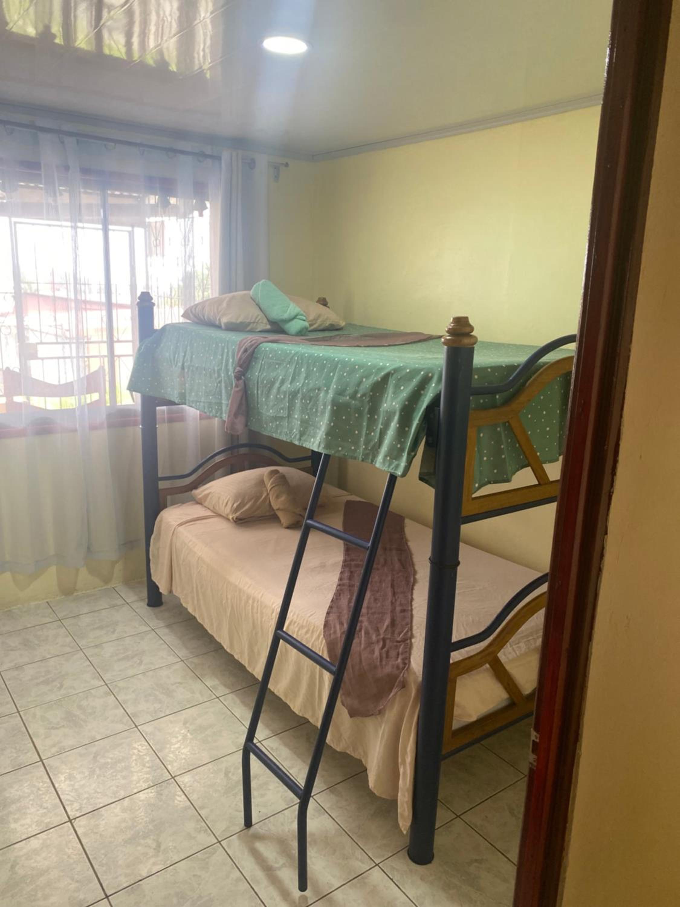 HOSTEL CASA MARINA