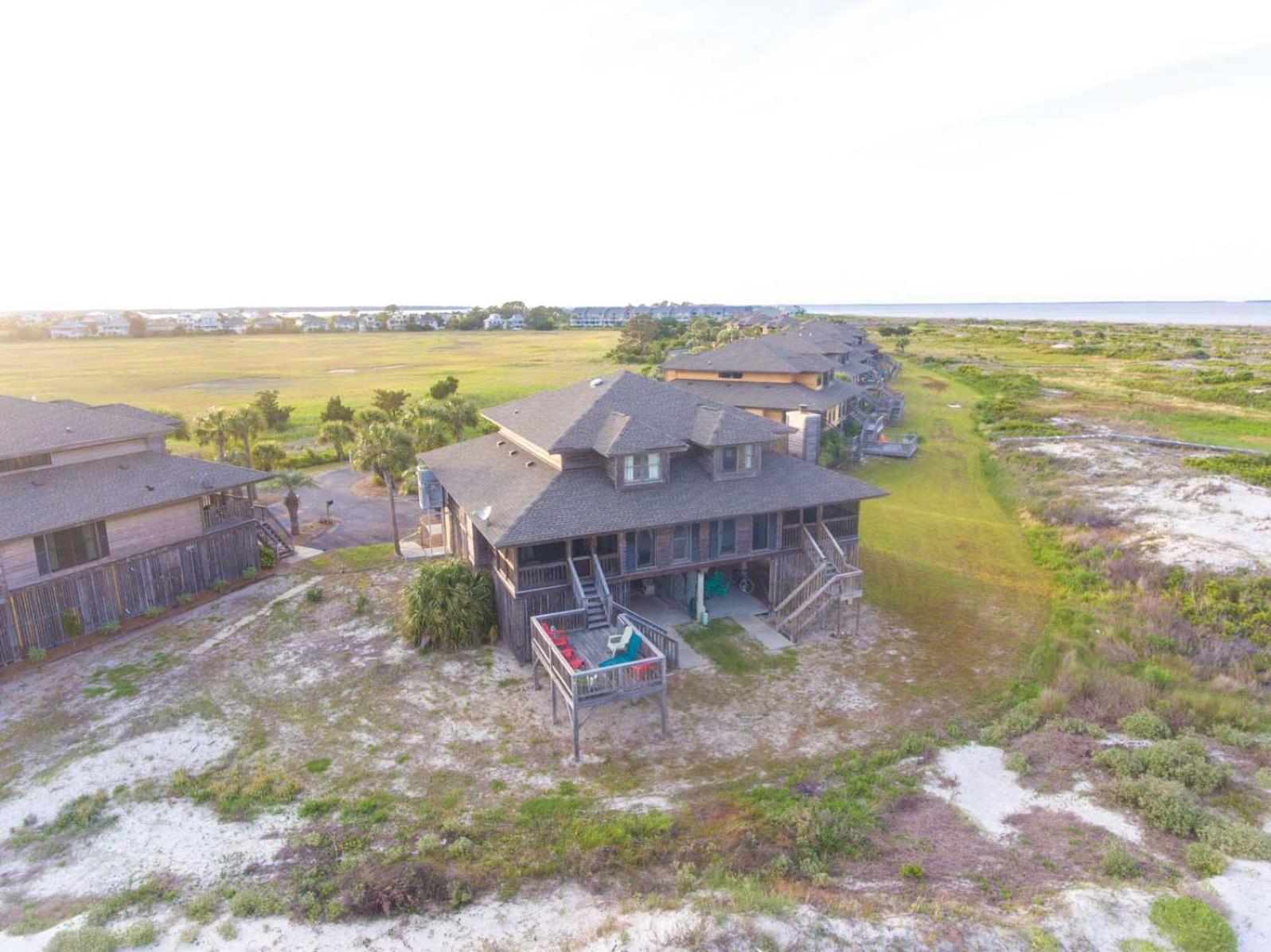 Harbor Island Beachside House