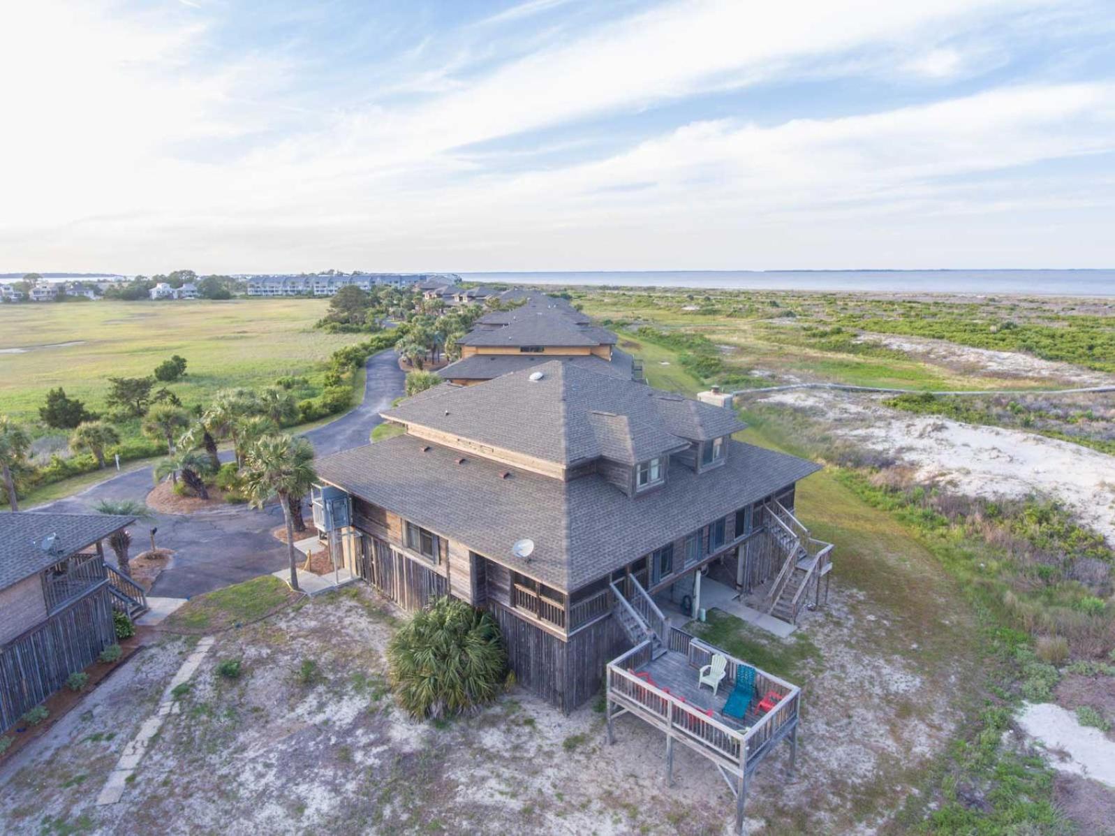 Harbor Island Beachside House