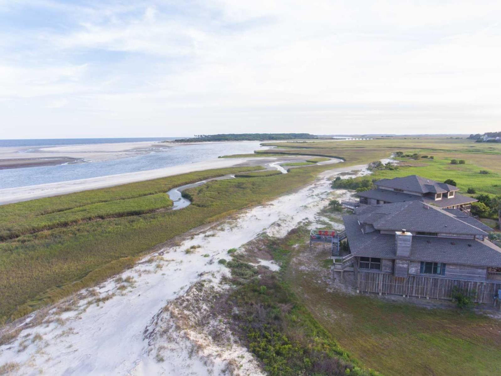 Harbor Island Beachside House