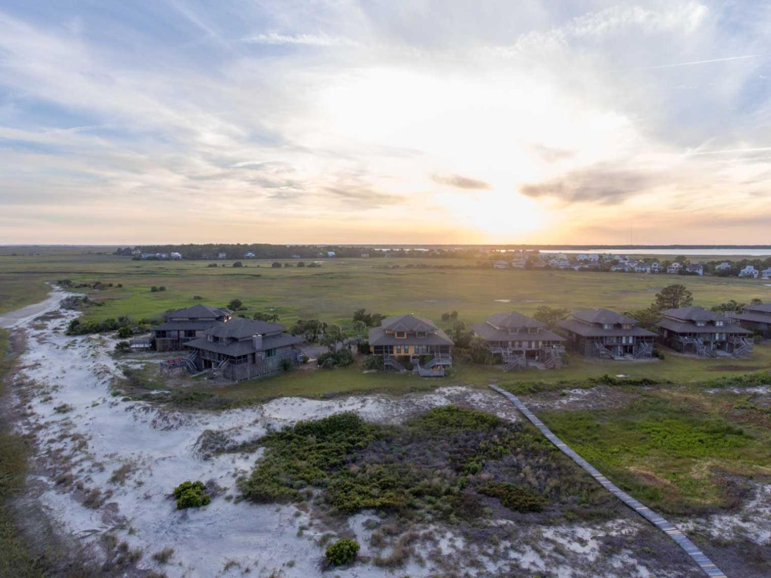 Harbor Island Beachside House