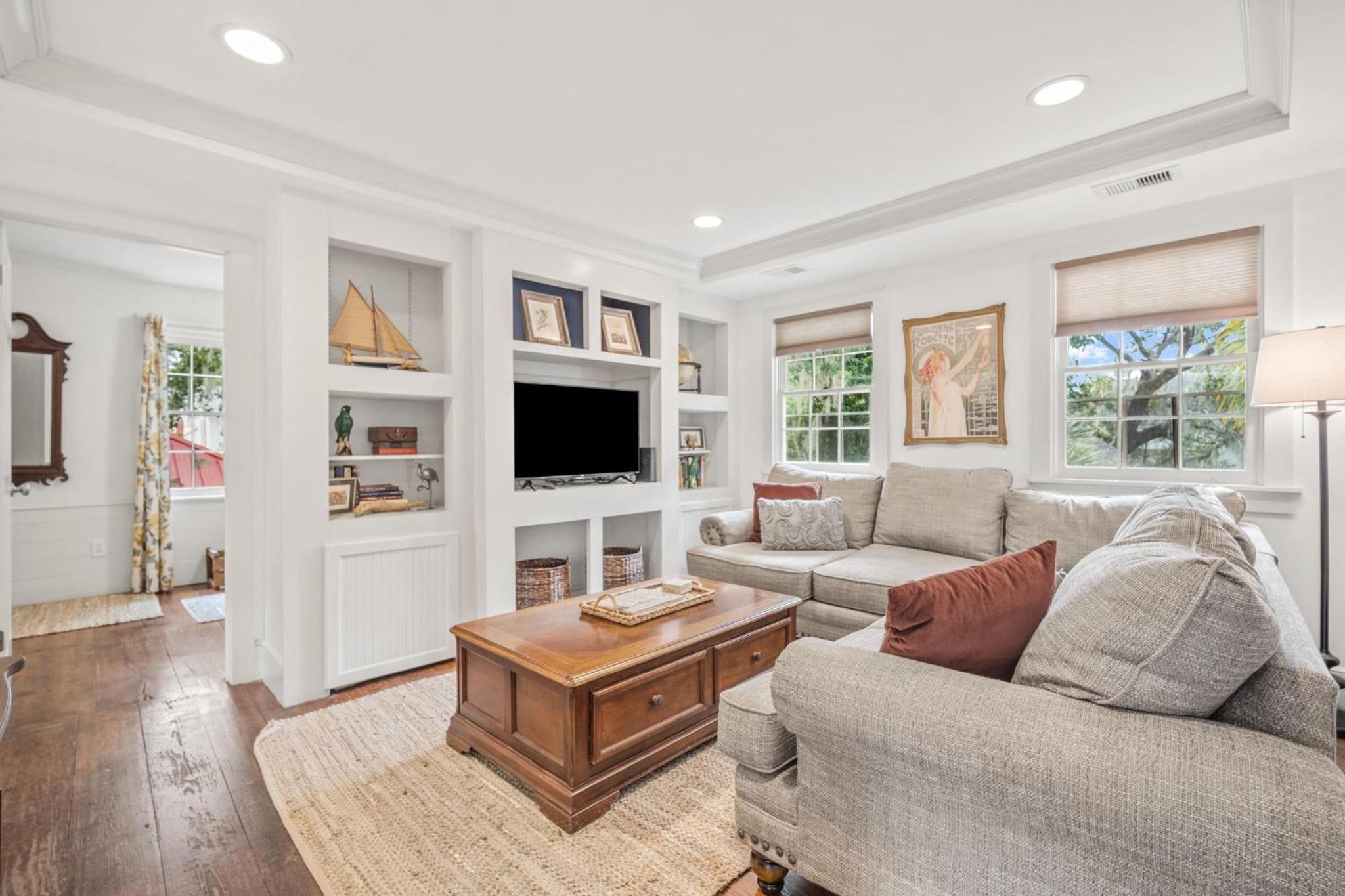 The Sandpiper - Just Steps to Downtown Beaufort and Beaufort River view 5