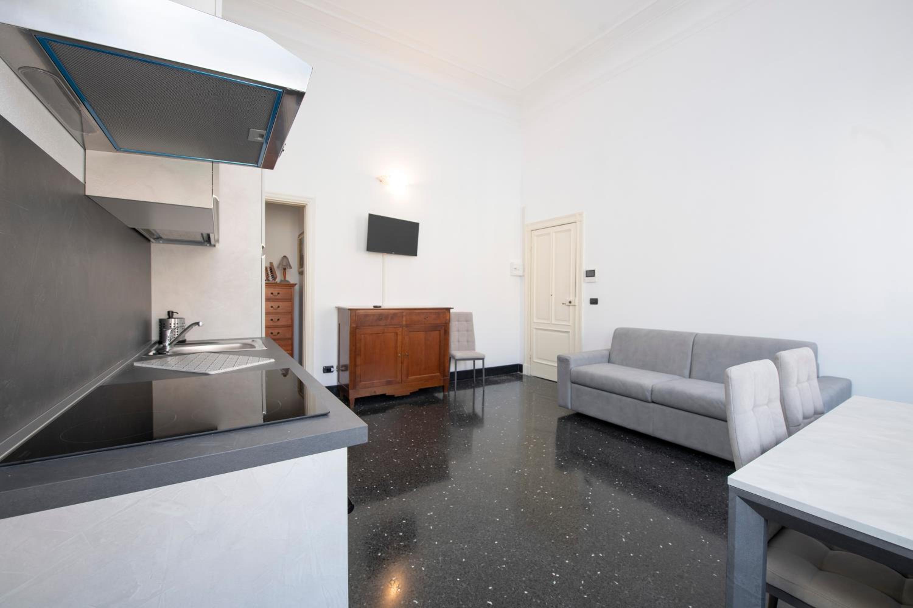 236 - Casa Corso Colombo - Centro Storico, Mare e spiaggia a 200m - PARCHEGGIO GRATIS INCLUSO view 5