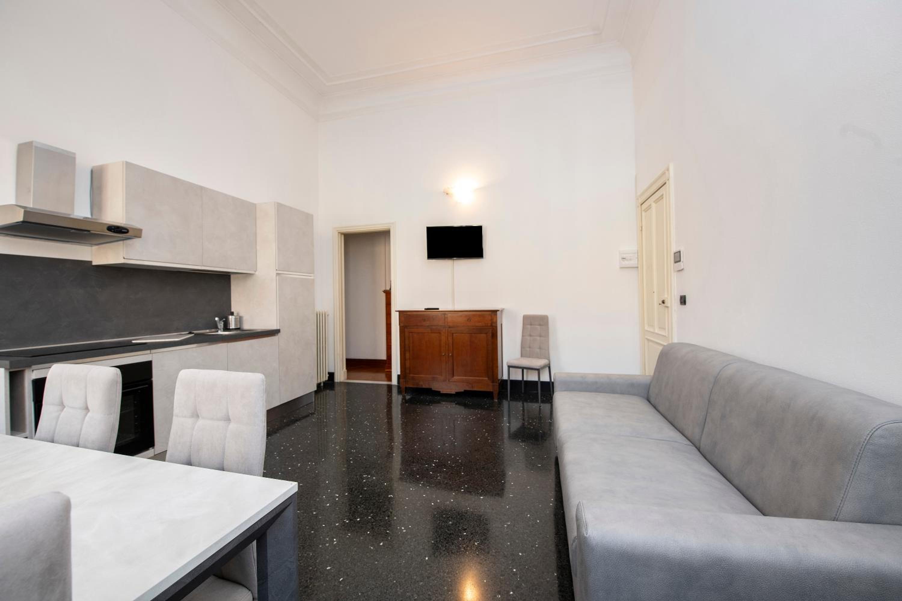 236 - Casa Corso Colombo - Centro Storico, Mare e spiaggia a 200m - PARCHEGGIO GRATIS INCLUSO view 4