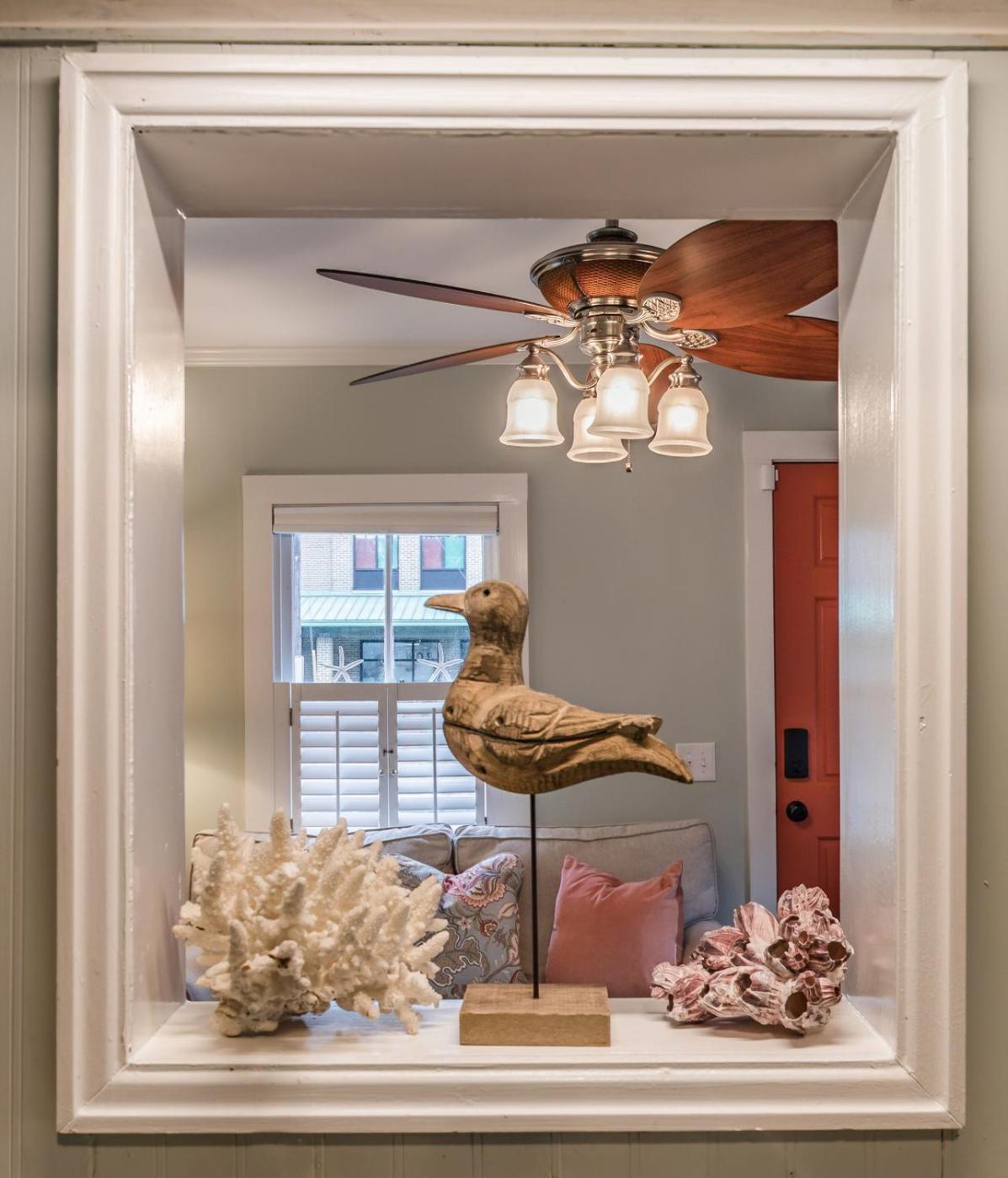 The Sandpiper Cottage - Just Steps From The Water
