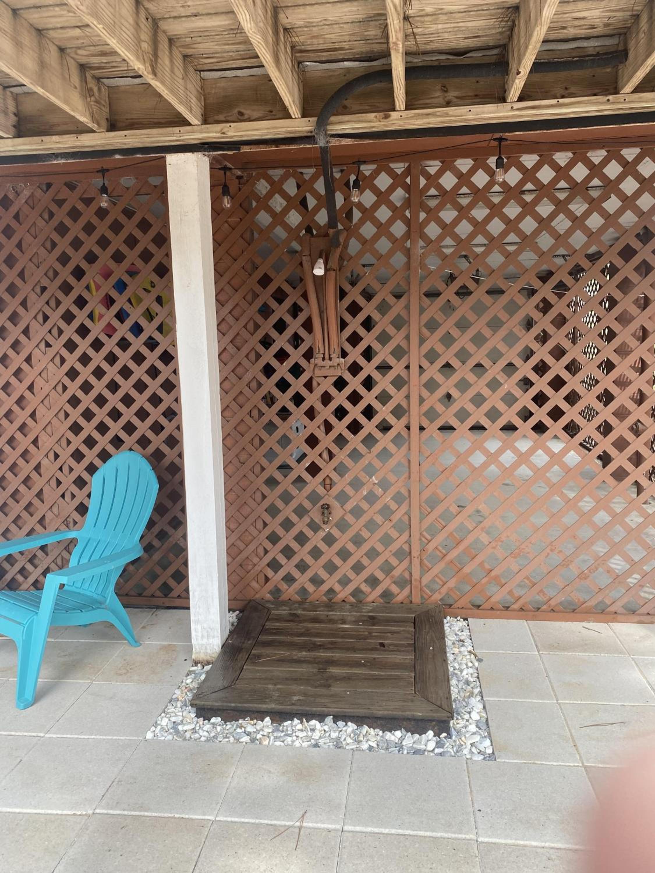 Three Bedrooms - Golf Cart and Amenity Cards Available