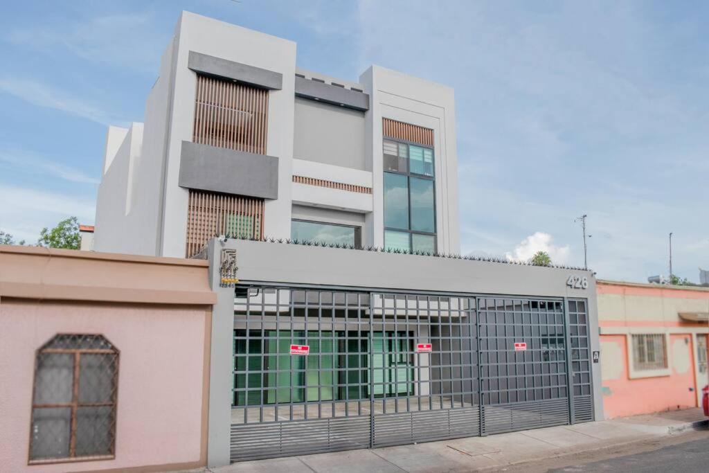 Hotel LOFT Lujoso y Moderno Con Cama King en Centrico Historico - Image 1