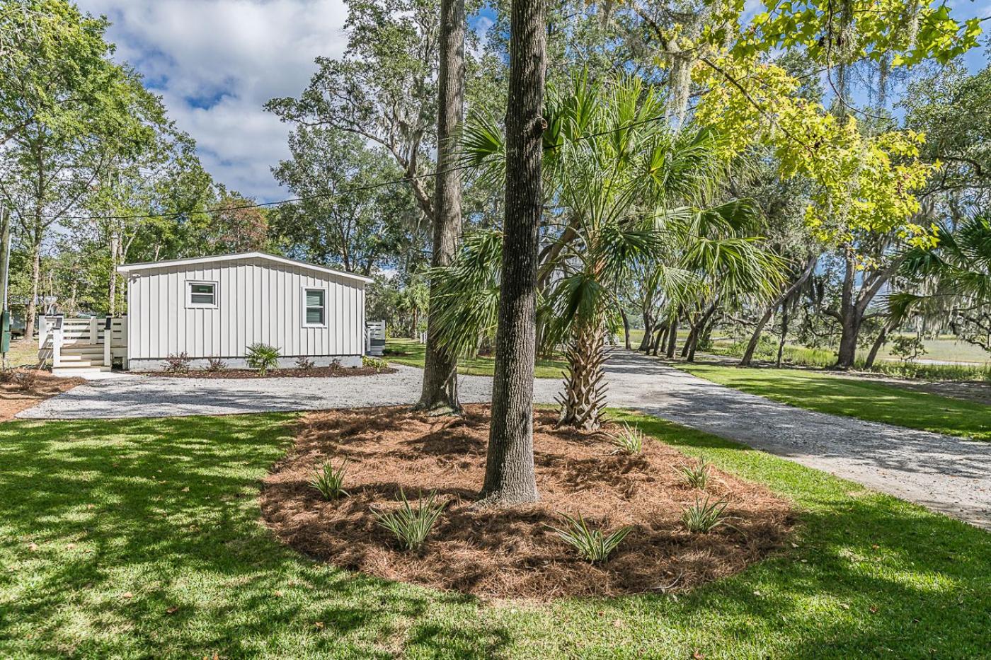 Newly Renovated LowCountry Cottage with Marsh Views - Sleeps 6 view 3