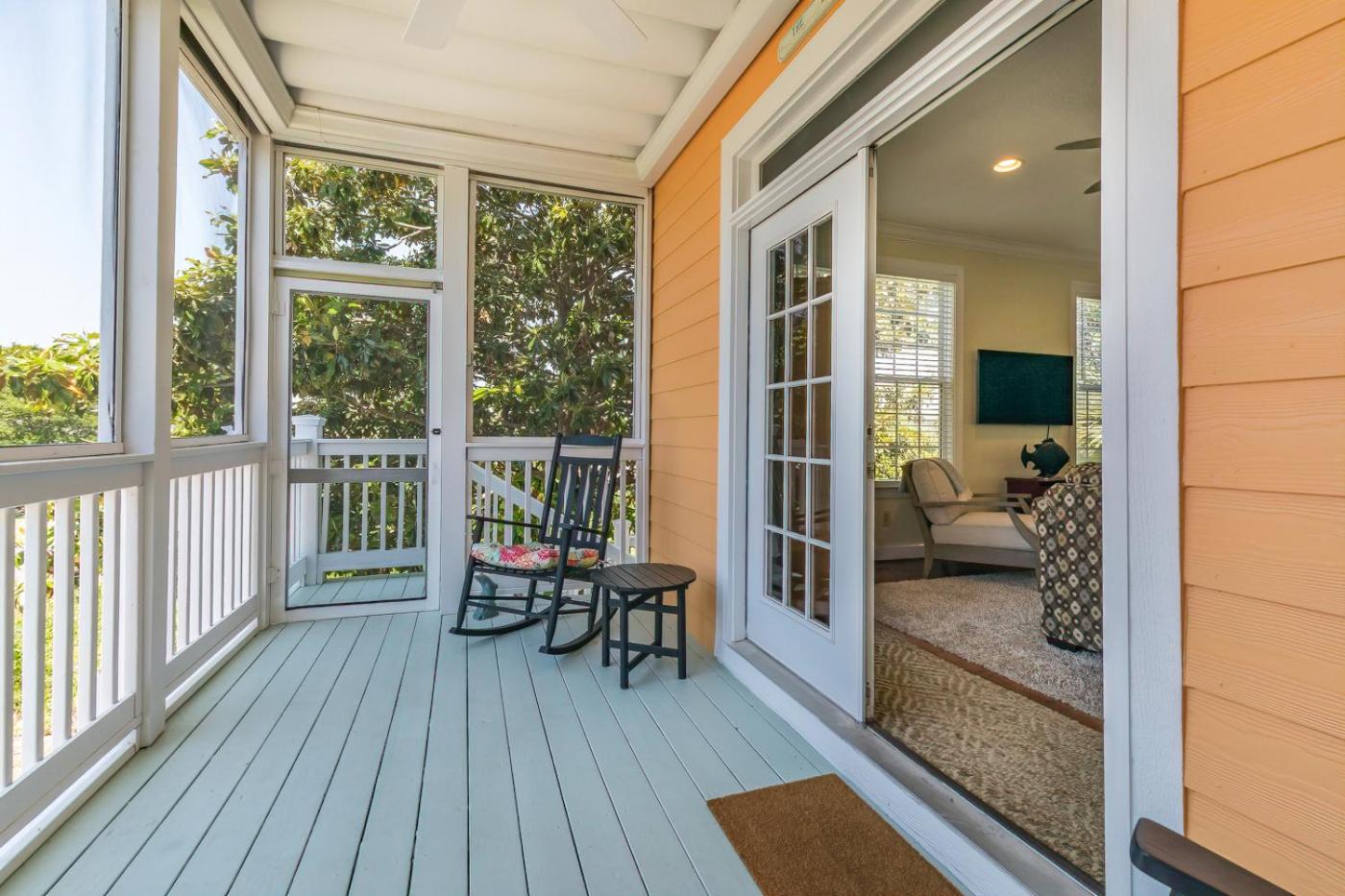 TradeWind on Harbor Island - 4 Bedrooms Sleeps 8