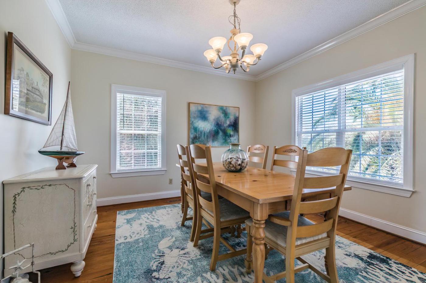 TradeWind on Harbor Island - 4 Bedrooms Sleeps 8