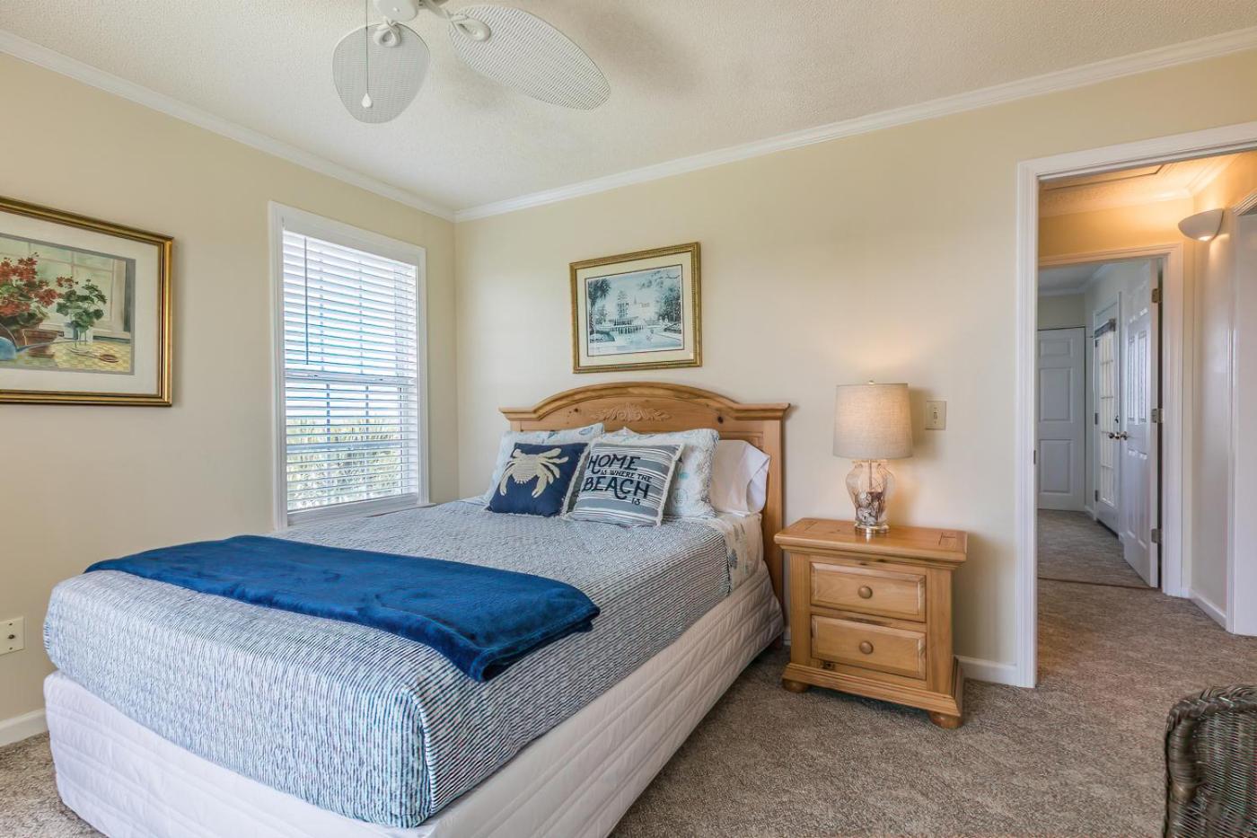 TradeWind on Harbor Island - 4 Bedrooms Sleeps 8