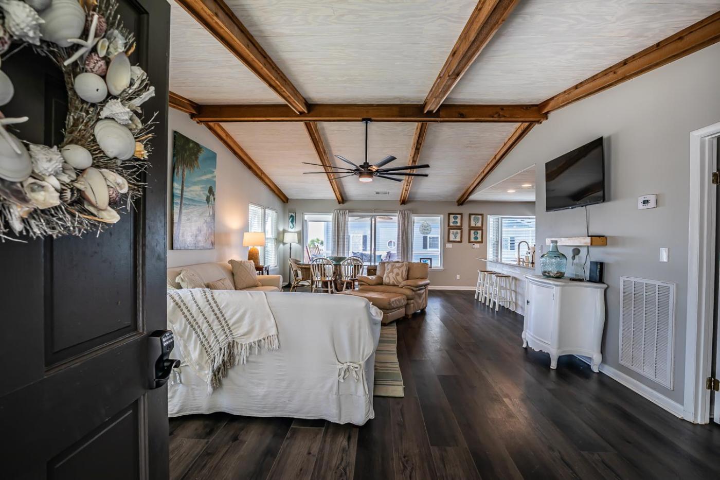 NEW - Walking distance to POOLS and BEACH view 4