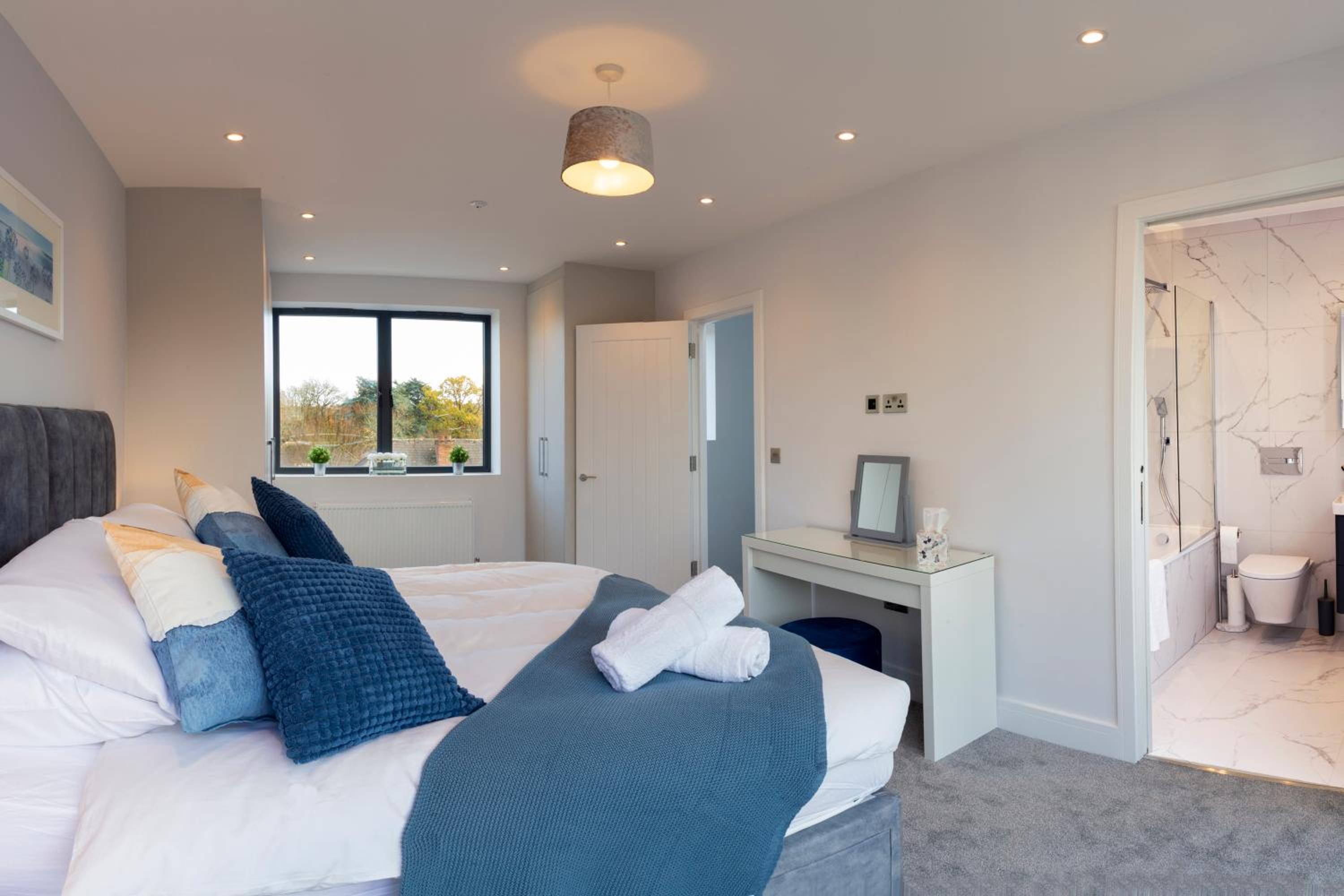 Hendon Luxury Home 2