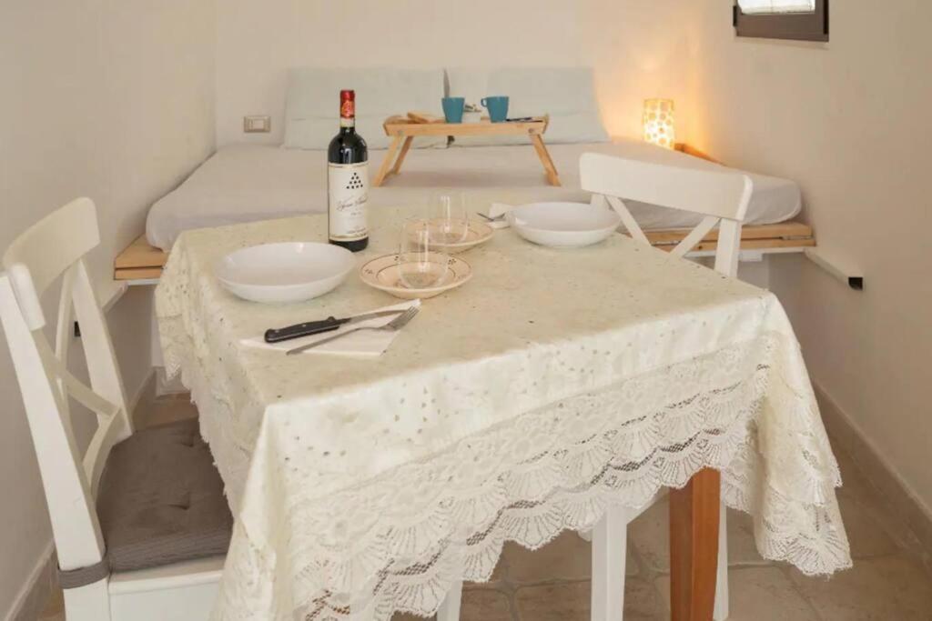 Angolo Vista Mare en Ostuni — dining