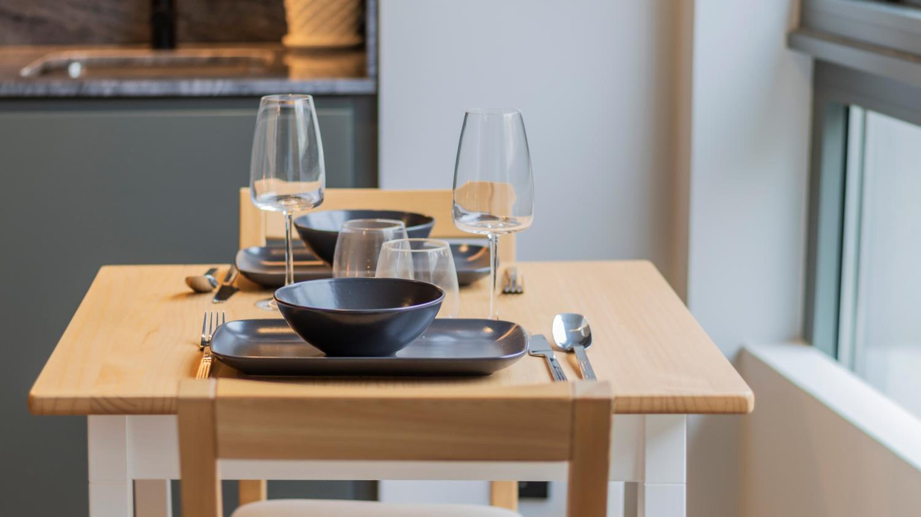 RUAH Apartments by LovelyStay