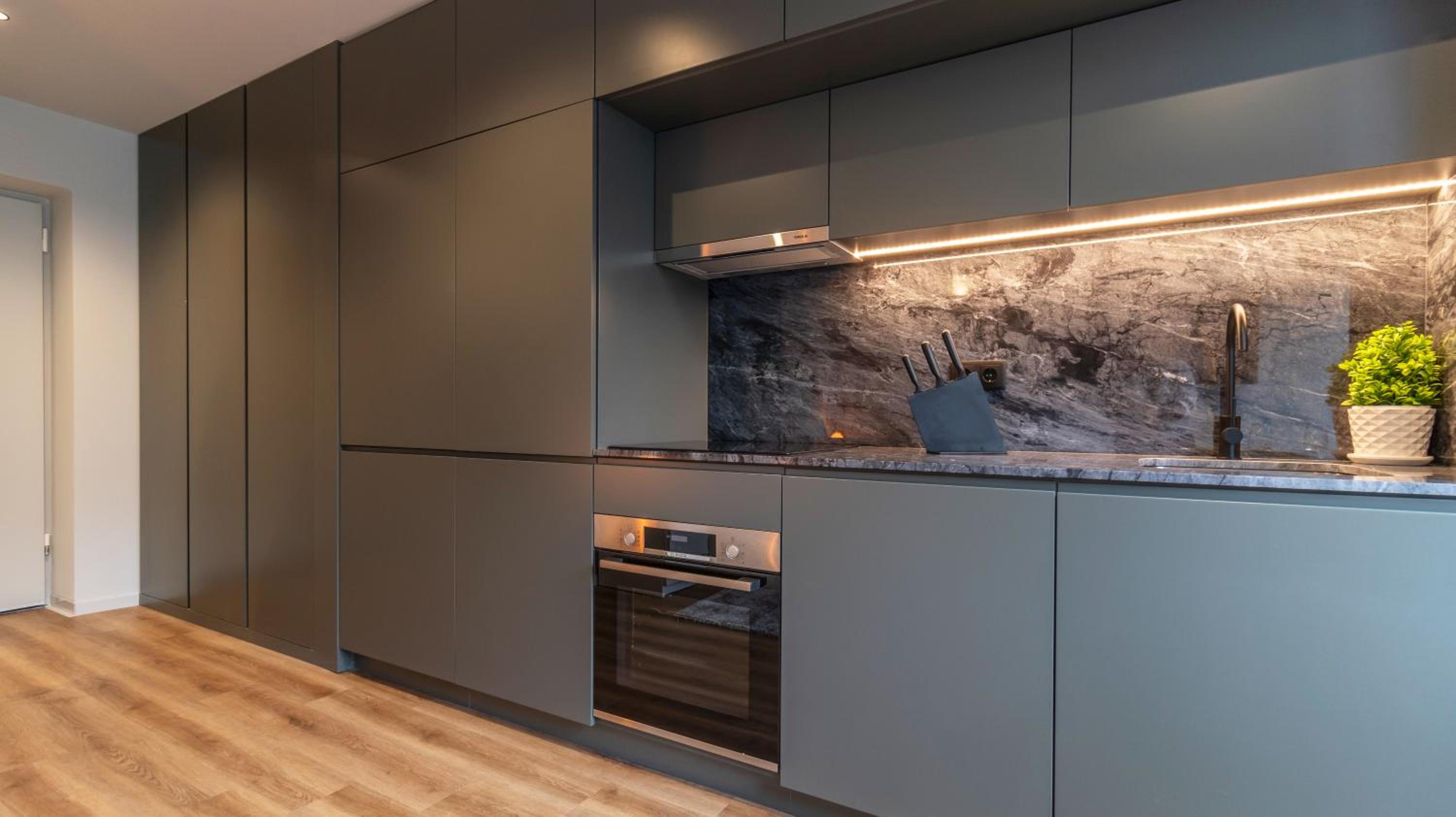 RUAH Apartments by LovelyStay