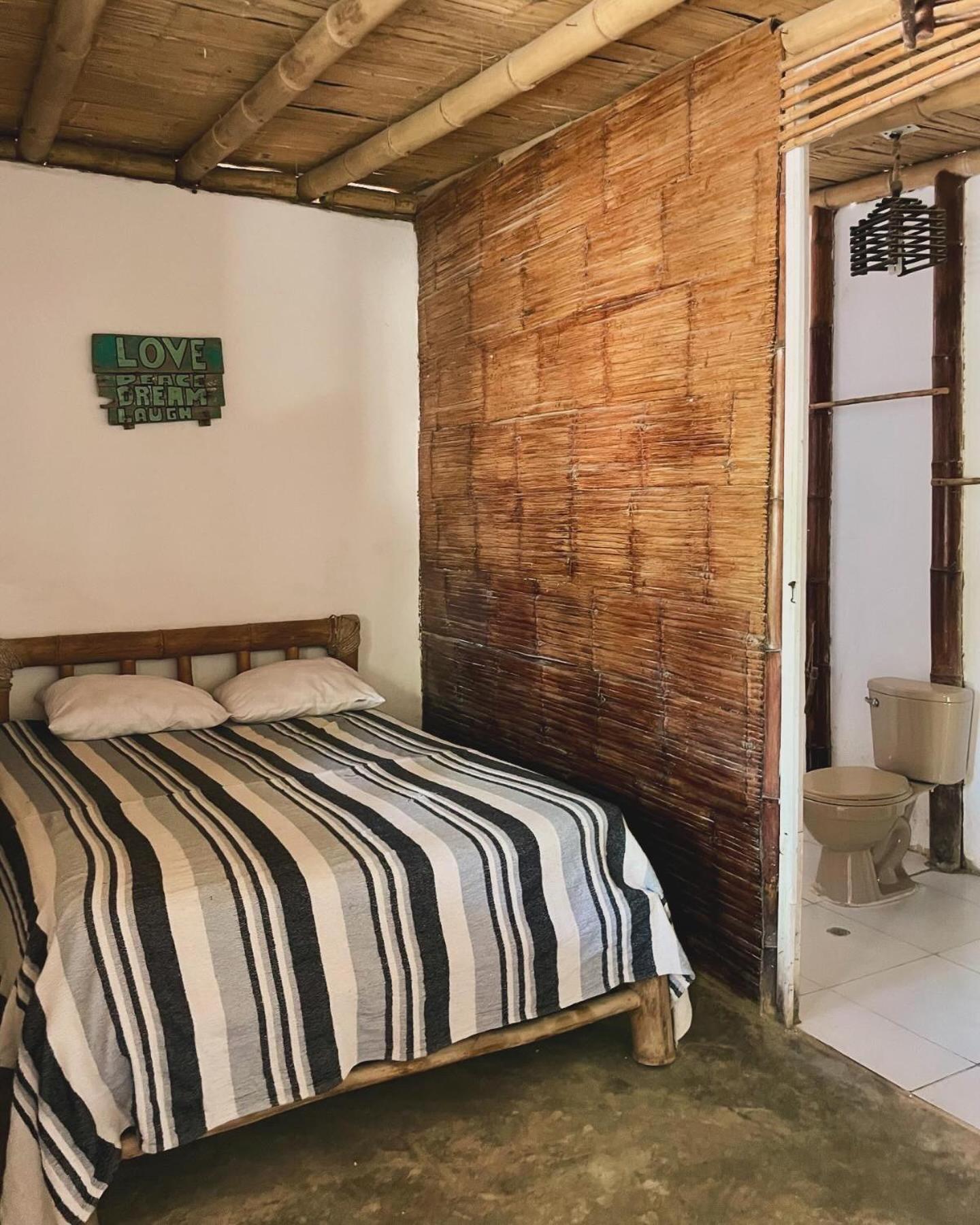 Naif habitaciones