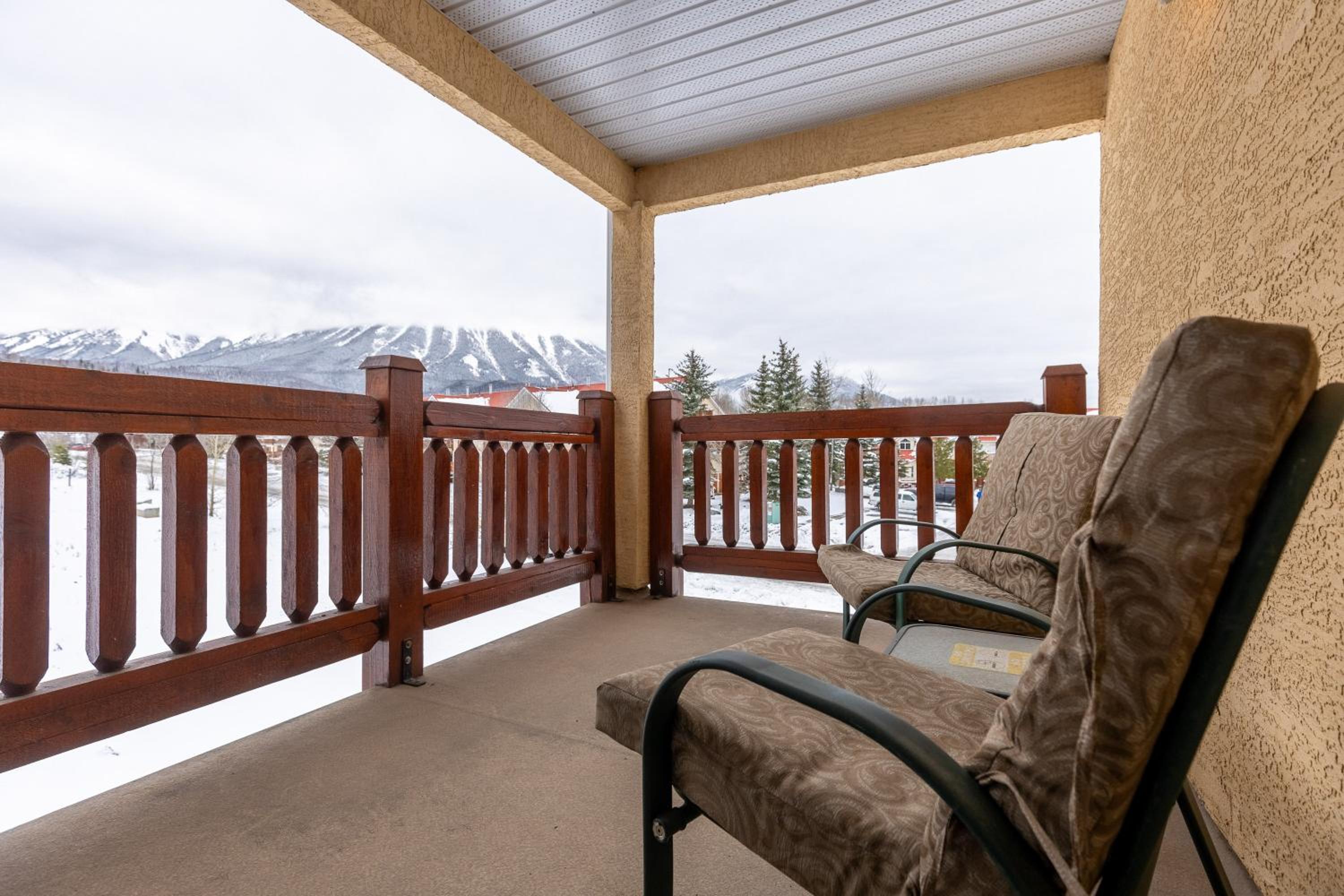 Riverside Condos by Fernie Central Reservations
