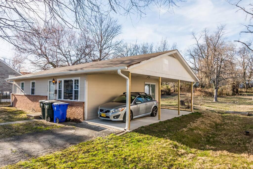 Perfect for family visits to Washington DC or UMD! - Property Image 17