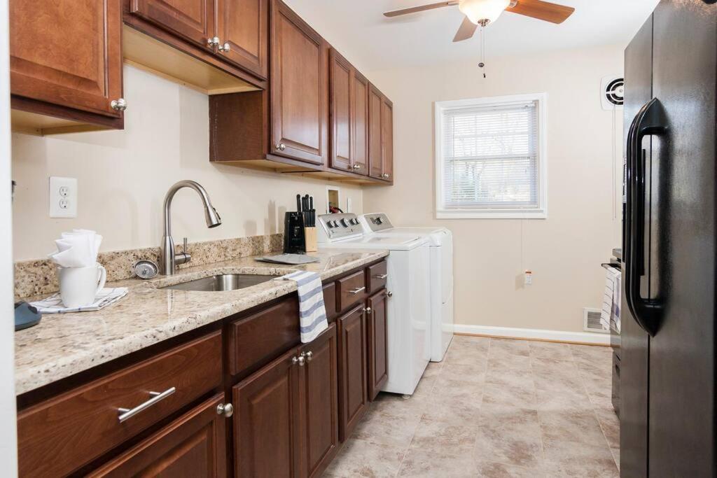 Perfect for family visits to Washington DC or UMD! - Property Image 8