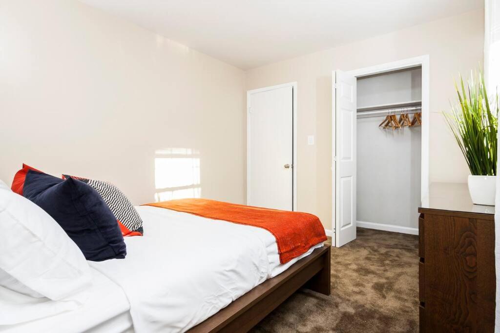 Perfect for family visits to Washington DC or UMD! - Property Image 3