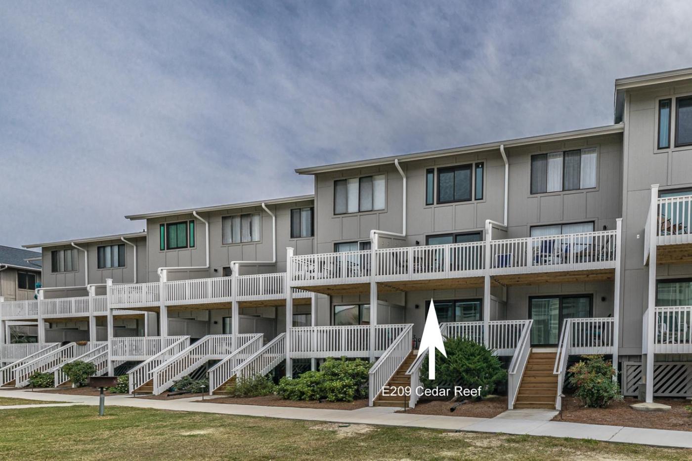 New Listing - Overlooking the Pool with Beach Views