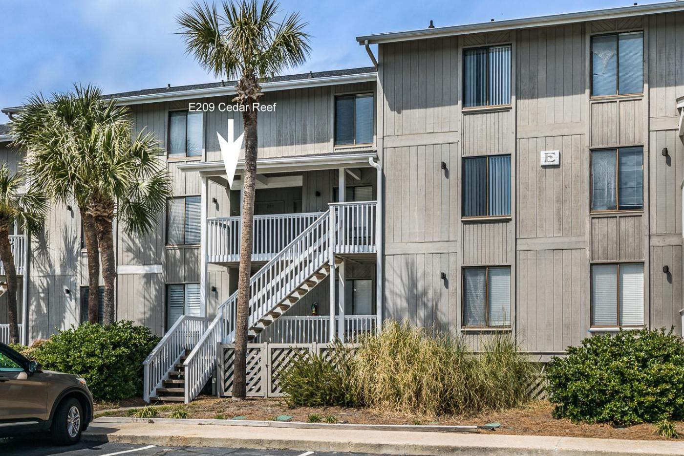 New Listing - Overlooking the Pool with Beach Views