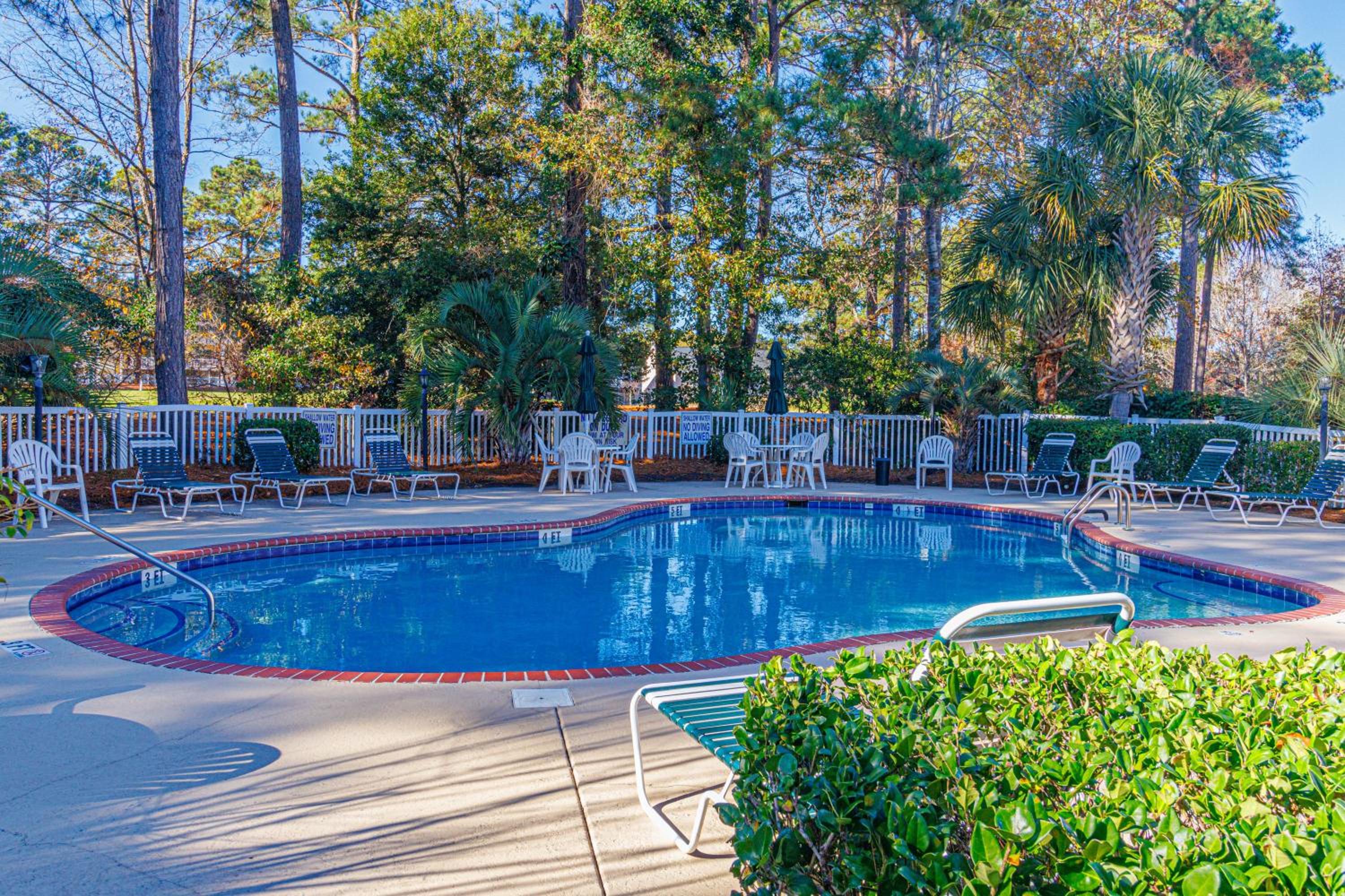 Beautifully Updated Top Floor 1 Bedroom Condo - Riverwalk at Arrowhead Country Club - Unit 302 view 5