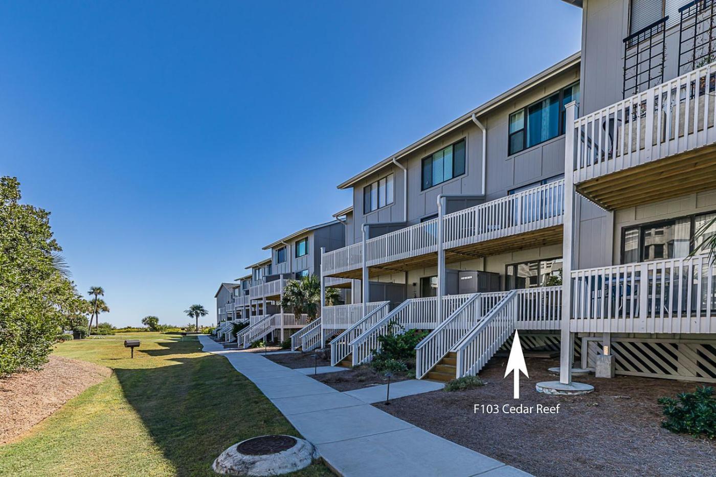 First Floor Condo - Walking distance to beach and pools! view 2