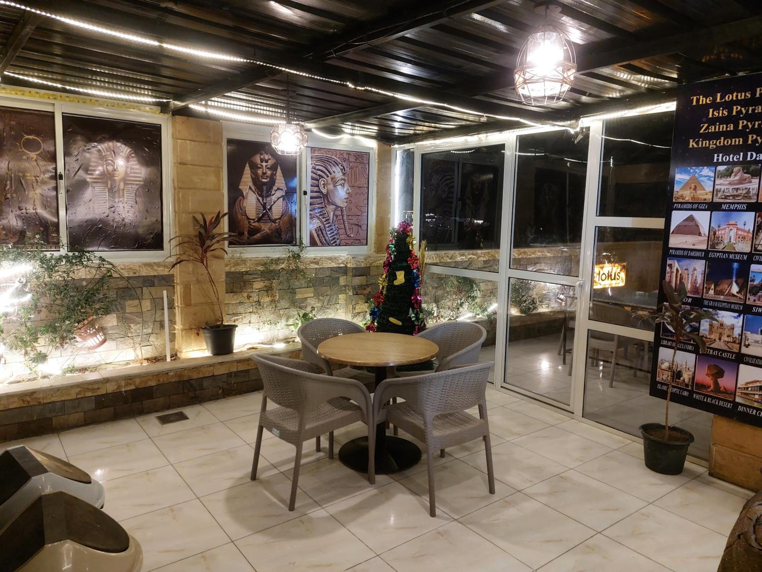 Anubis pyramids inn