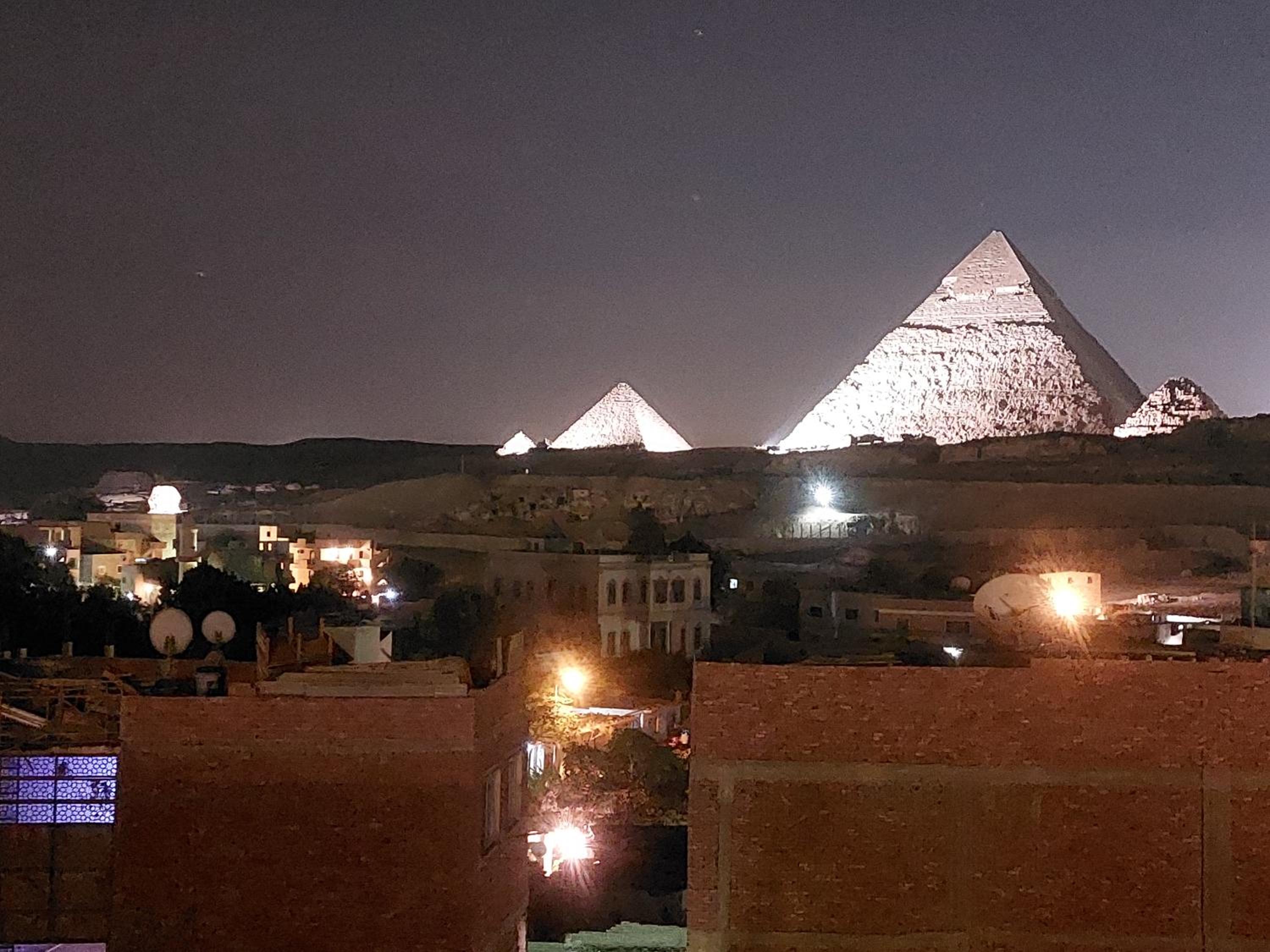 Anubis pyramids inn