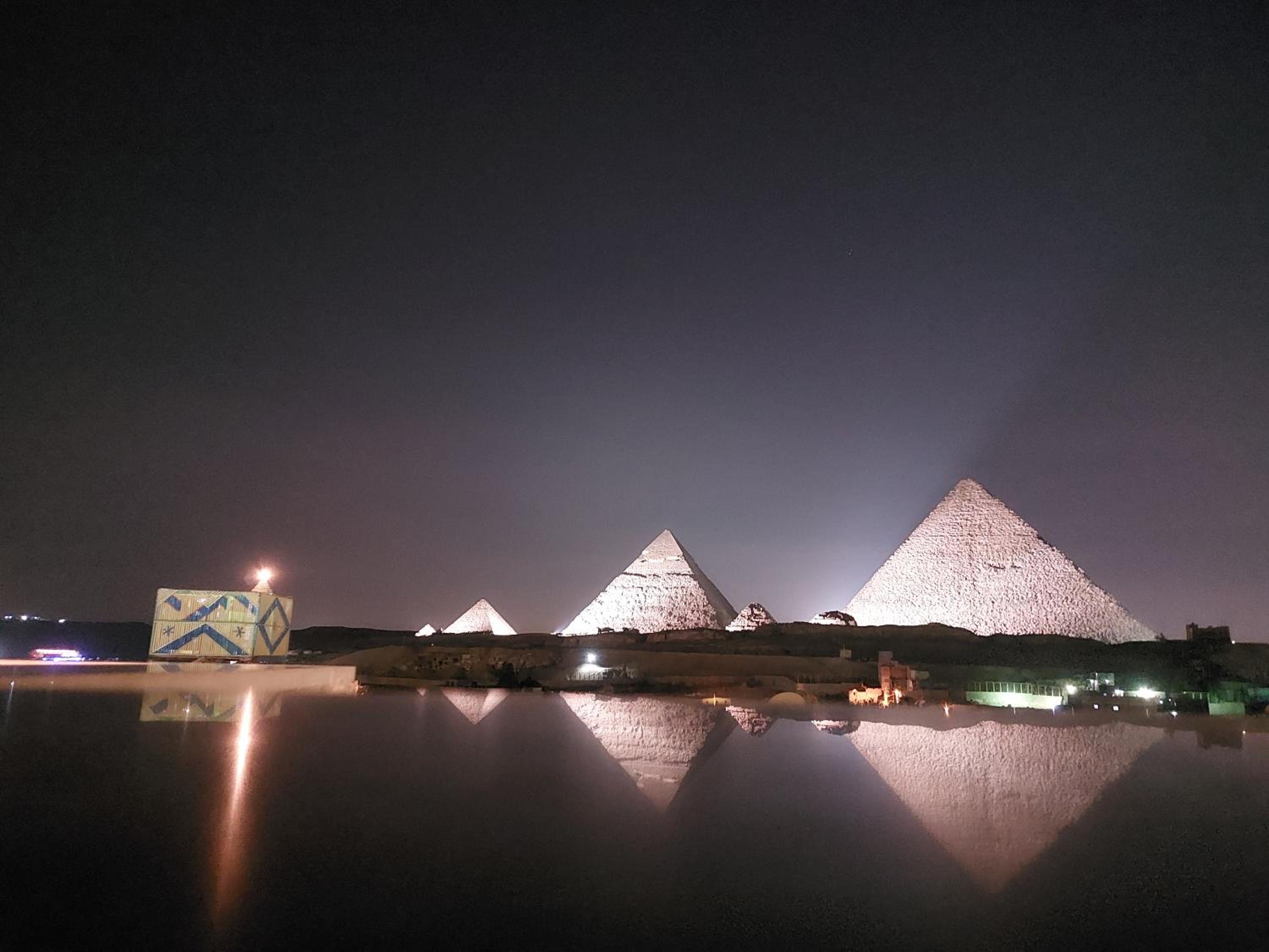 Anubis pyramids inn