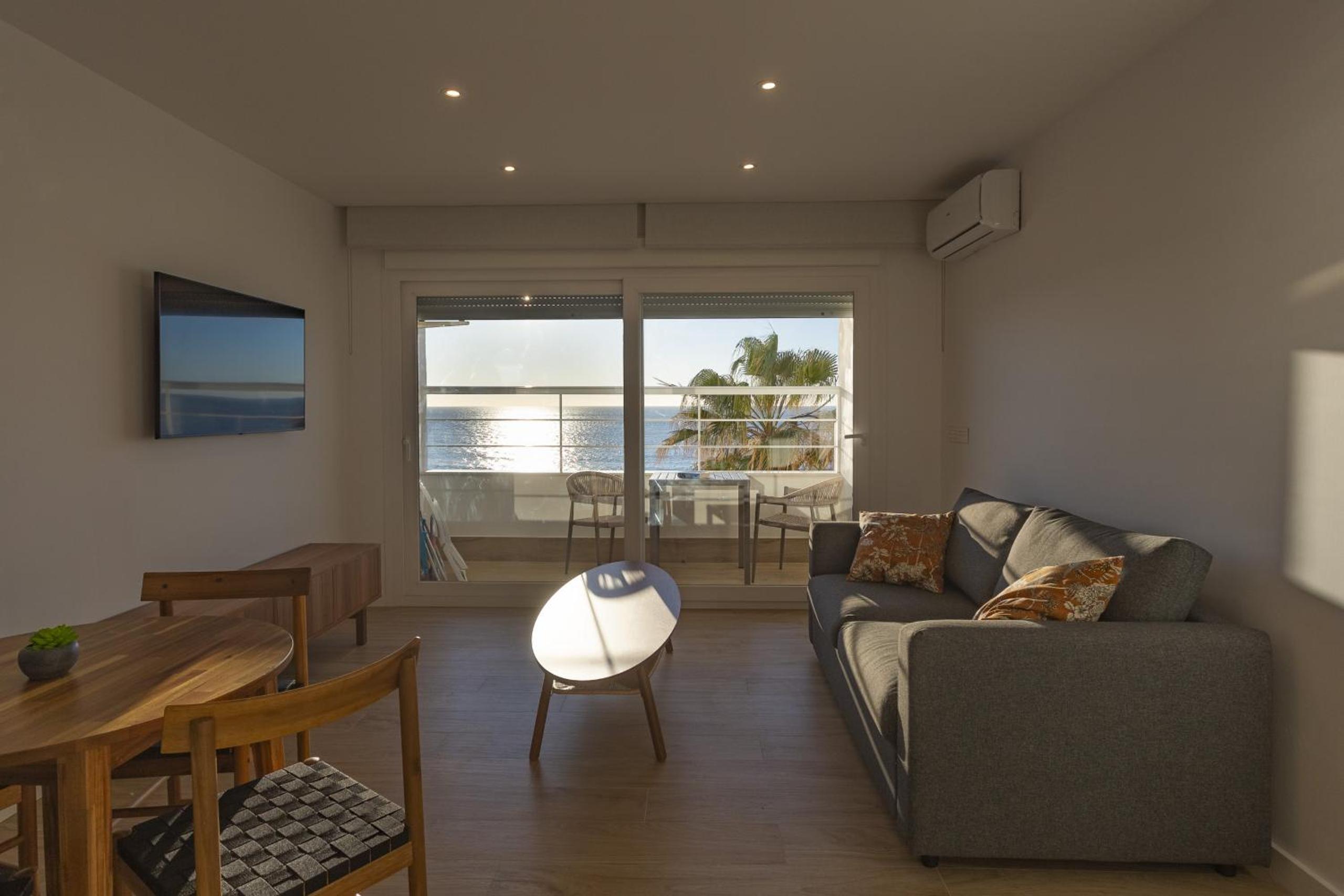 DELFIN Sunny Home by Cadiz4Rentals