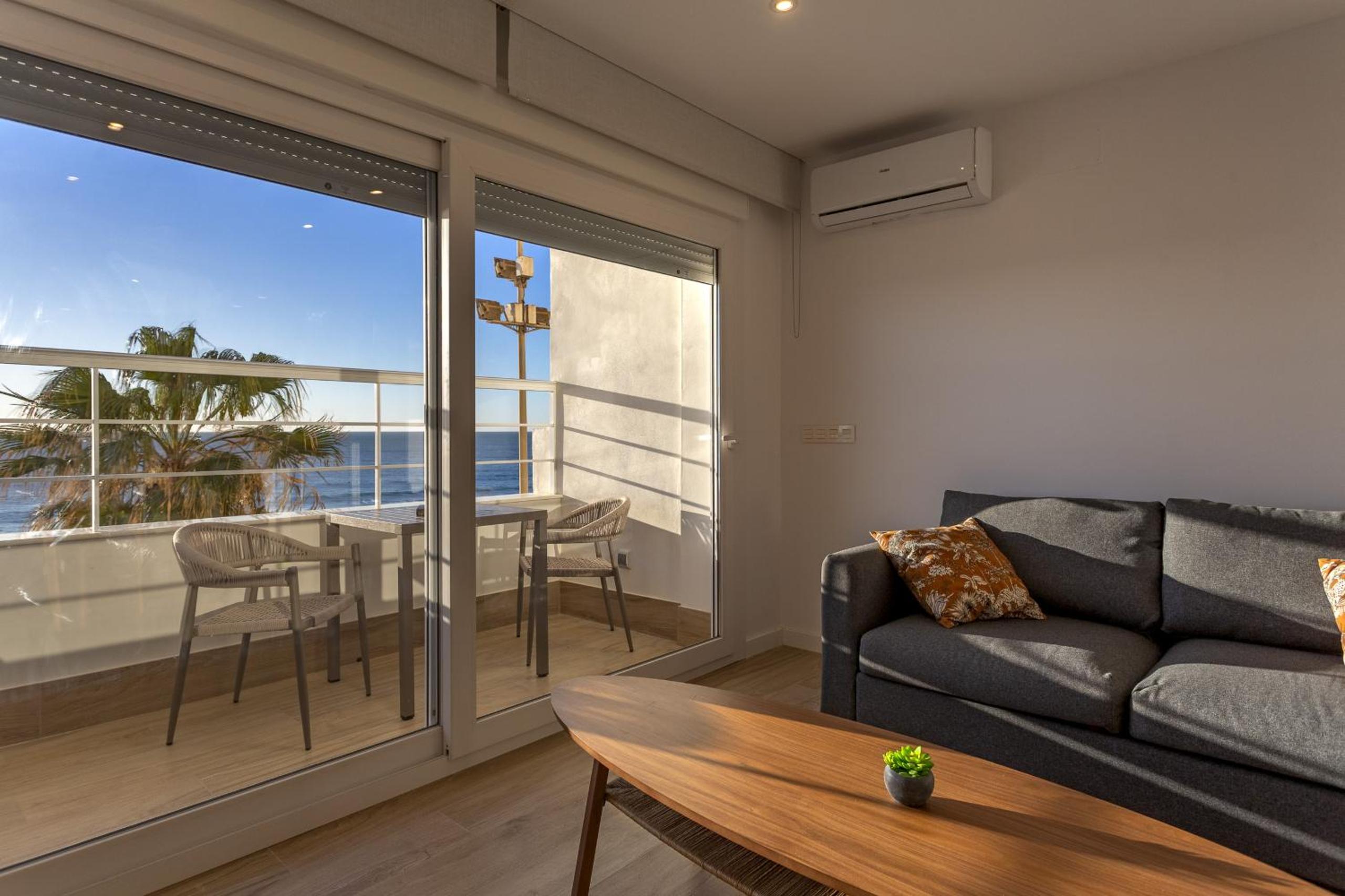 DELFIN Sunny Home by Cadiz4Rentals