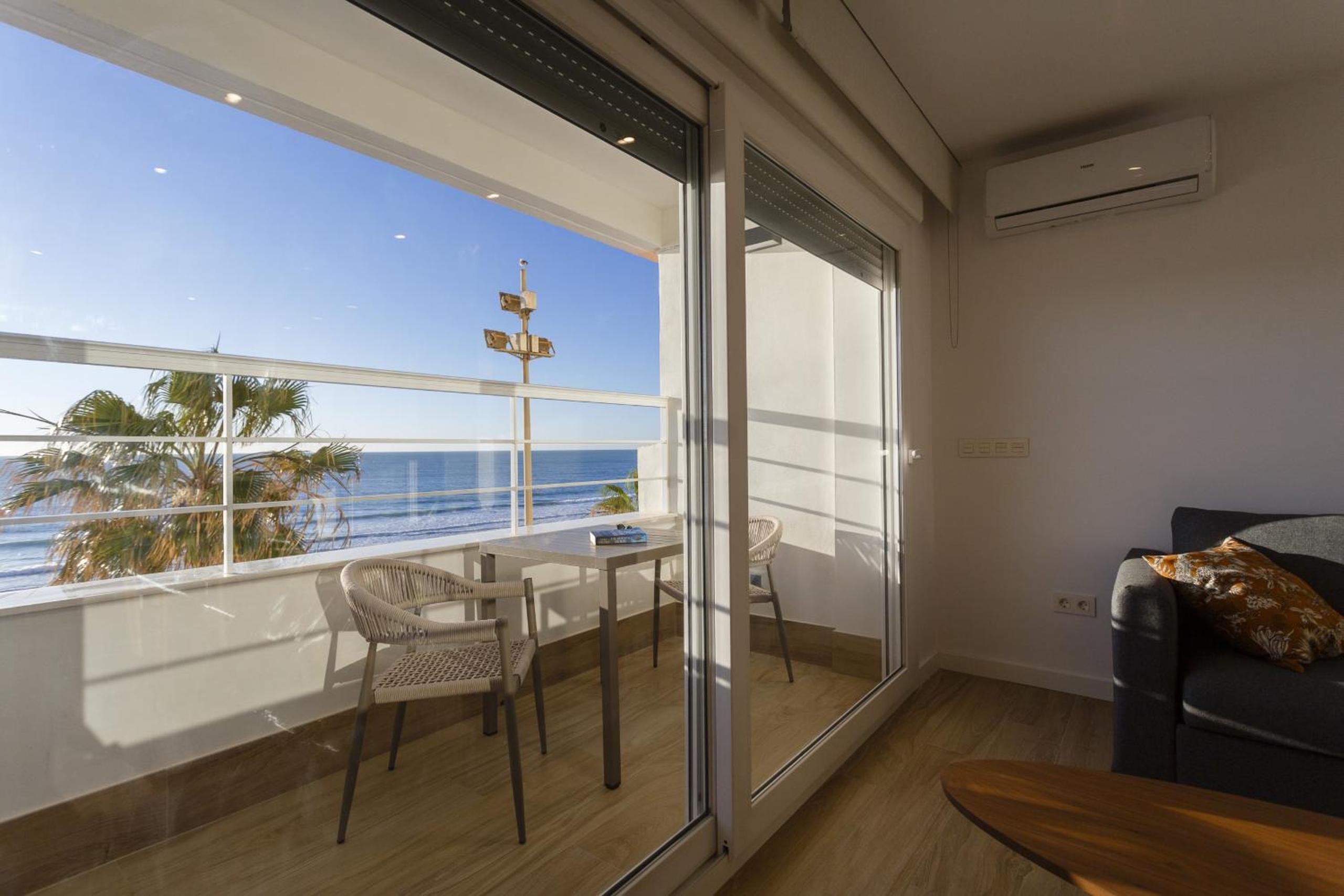 DELFIN Sunny Home by Cadiz4Rentals