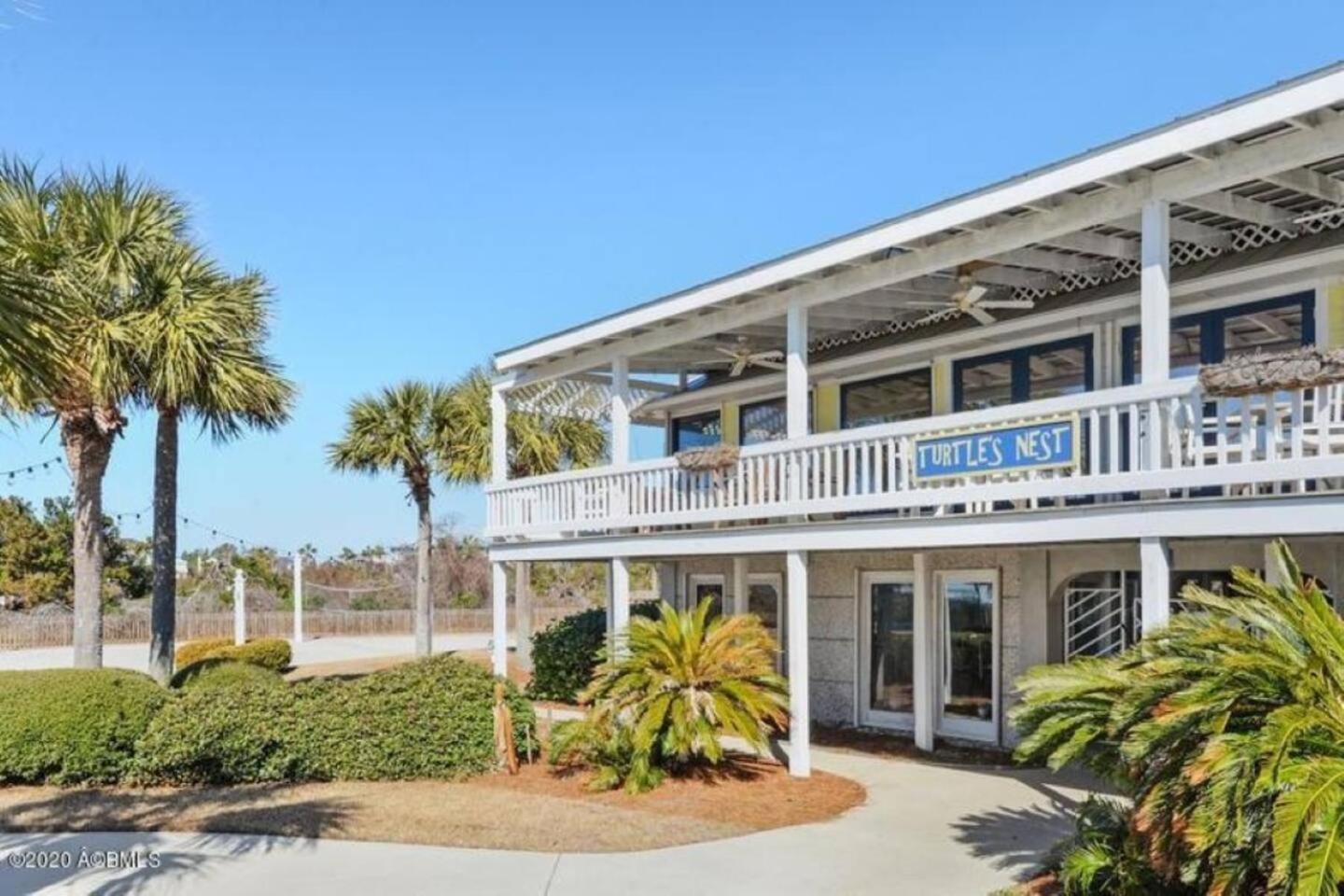Harbor Island Beach House L building view 5