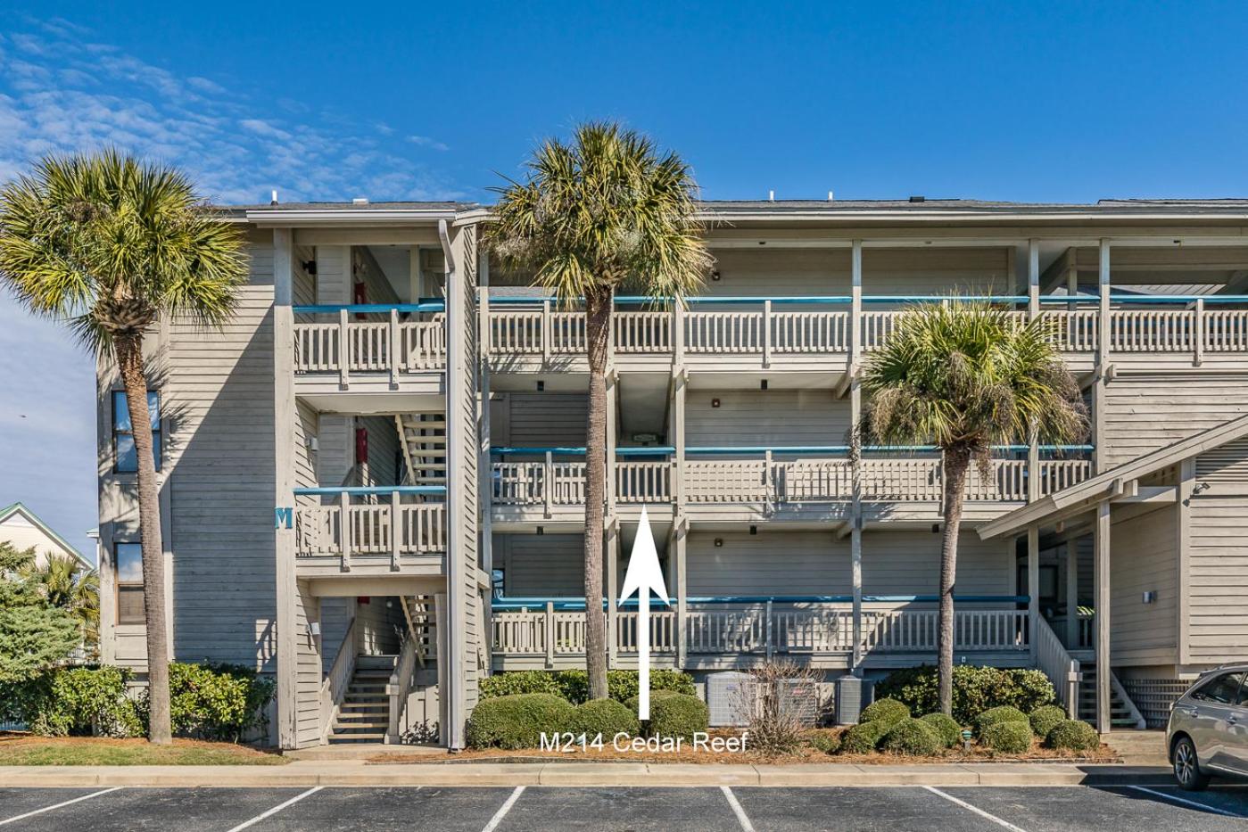 Direct Ocean View! M Building Pool and Ocean Views view 4