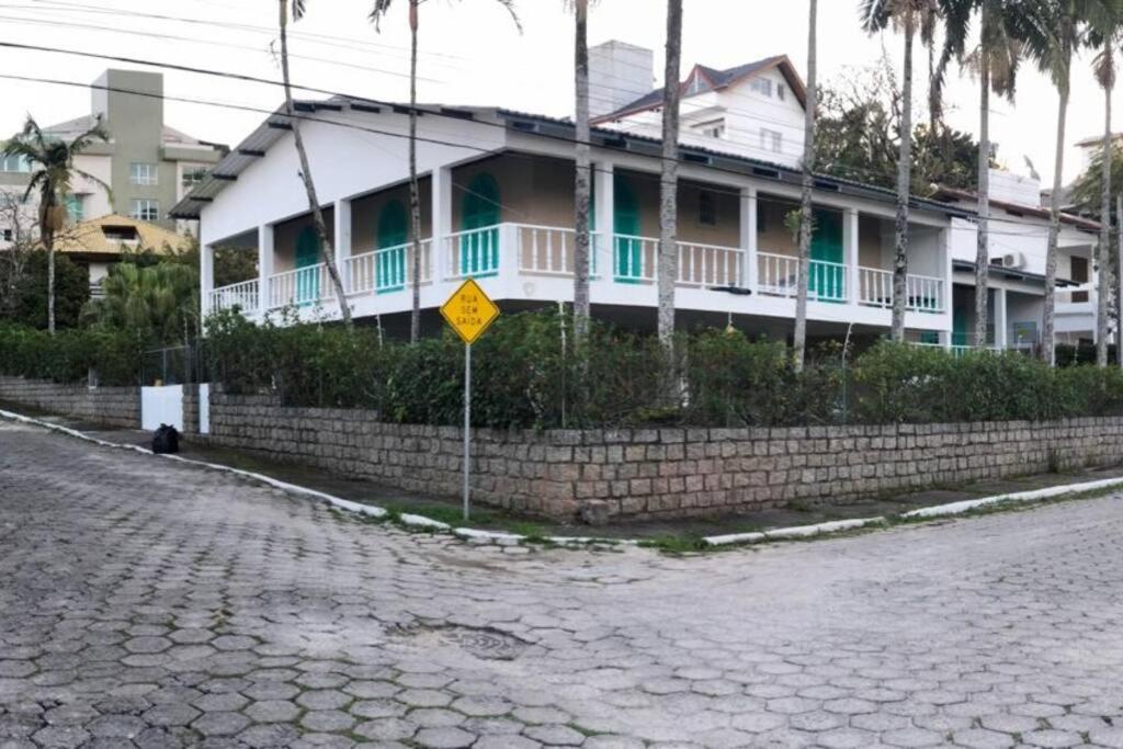 Casa Canasvieiras Florianópolis com piscina e mar