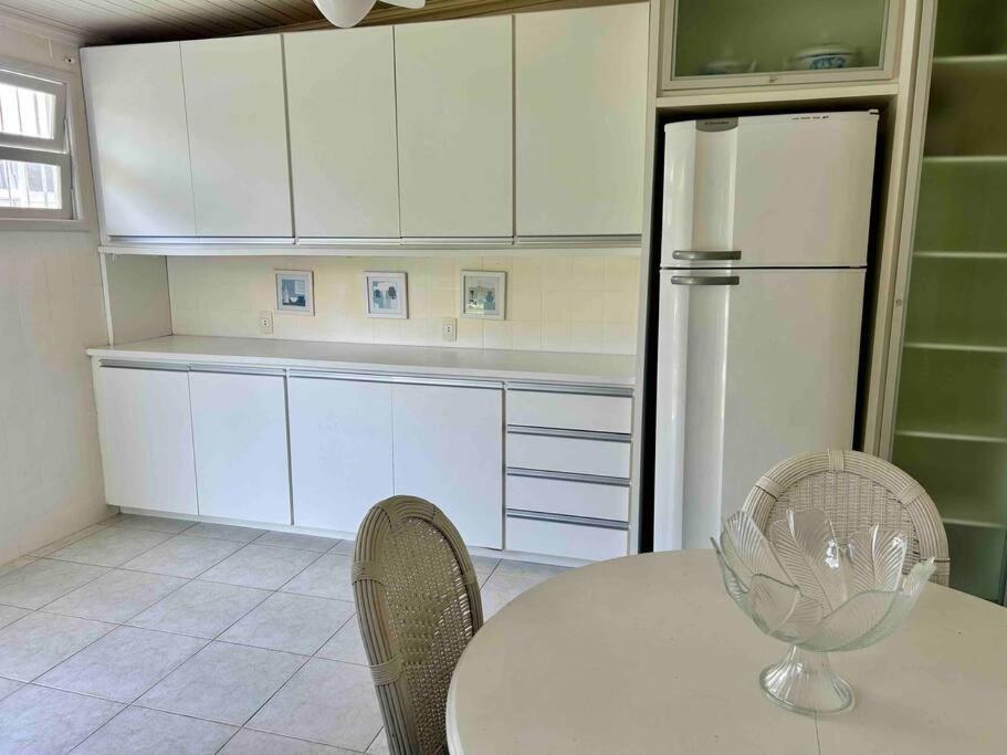 Casa Canasvieiras Florianópolis com piscina e mar