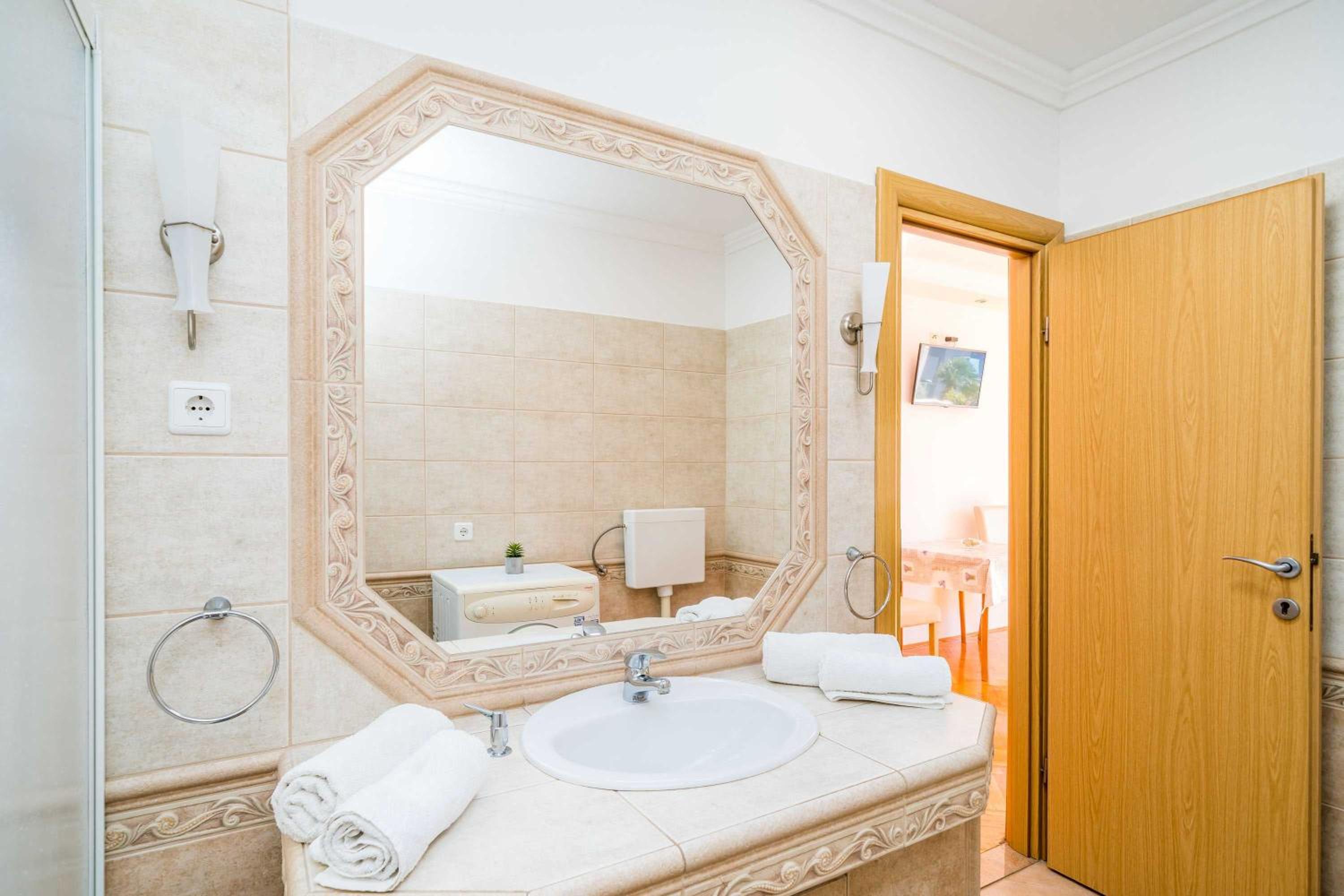 Apartments Marnic