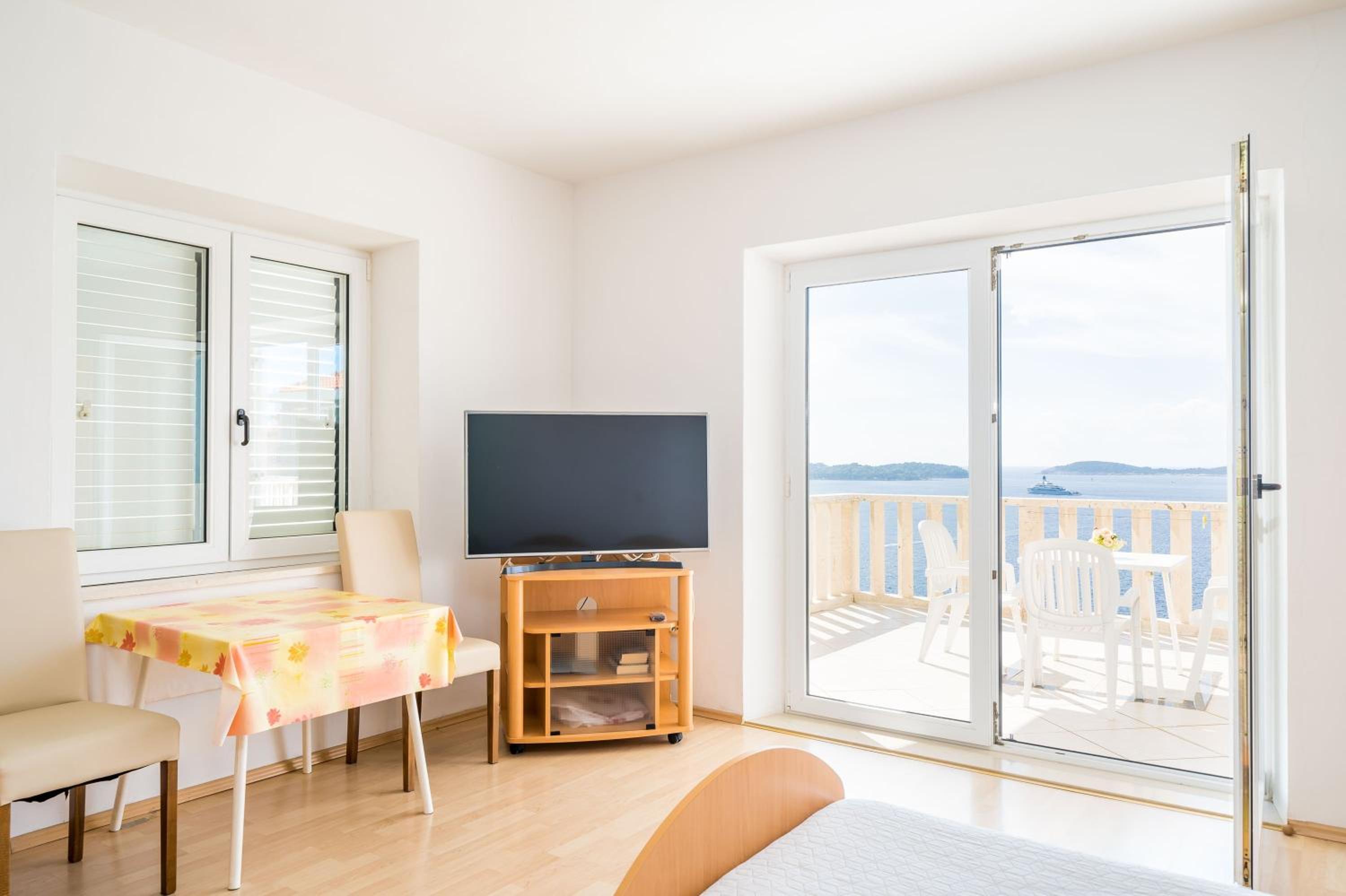 Apartments Marnic