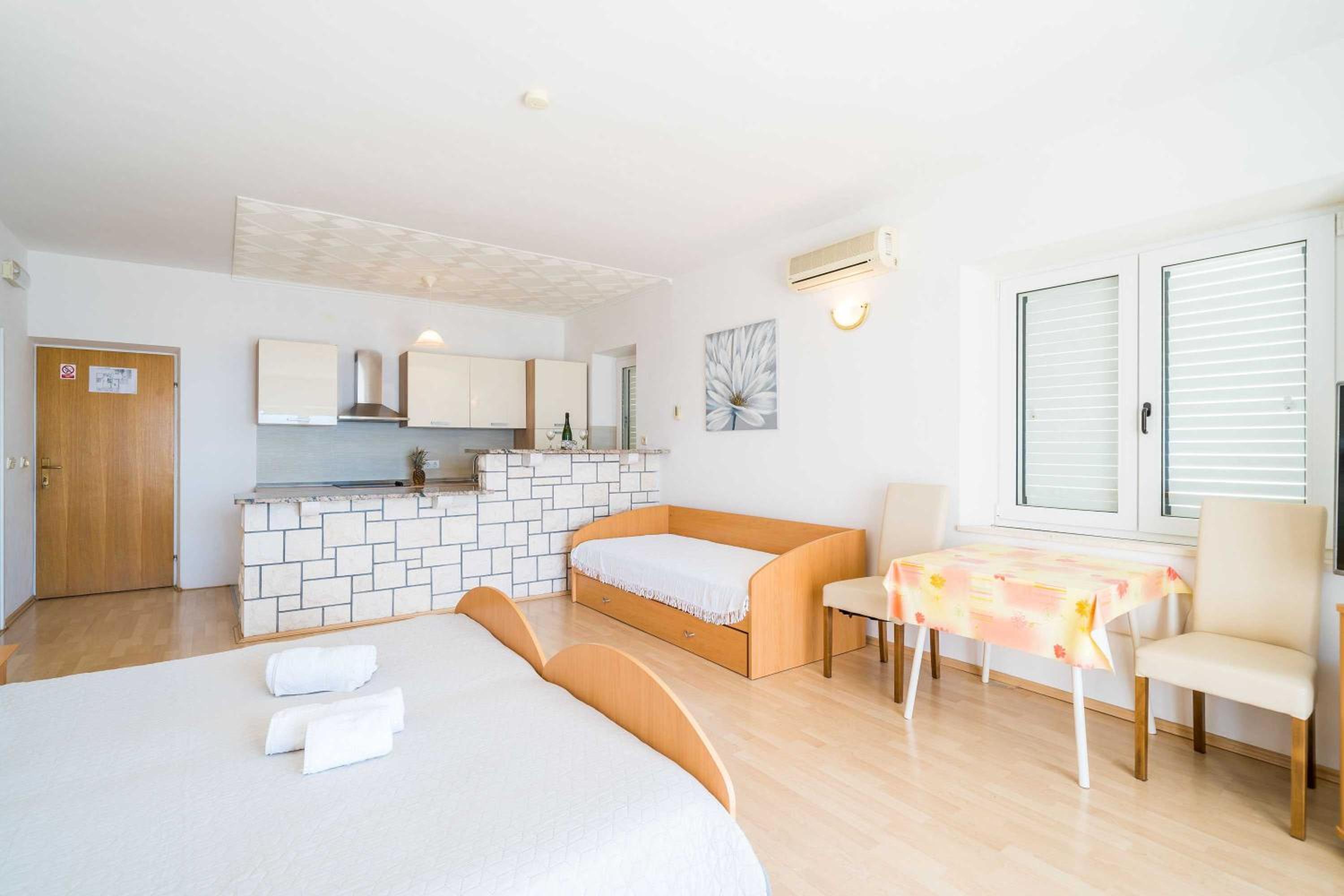 Apartments Marnic