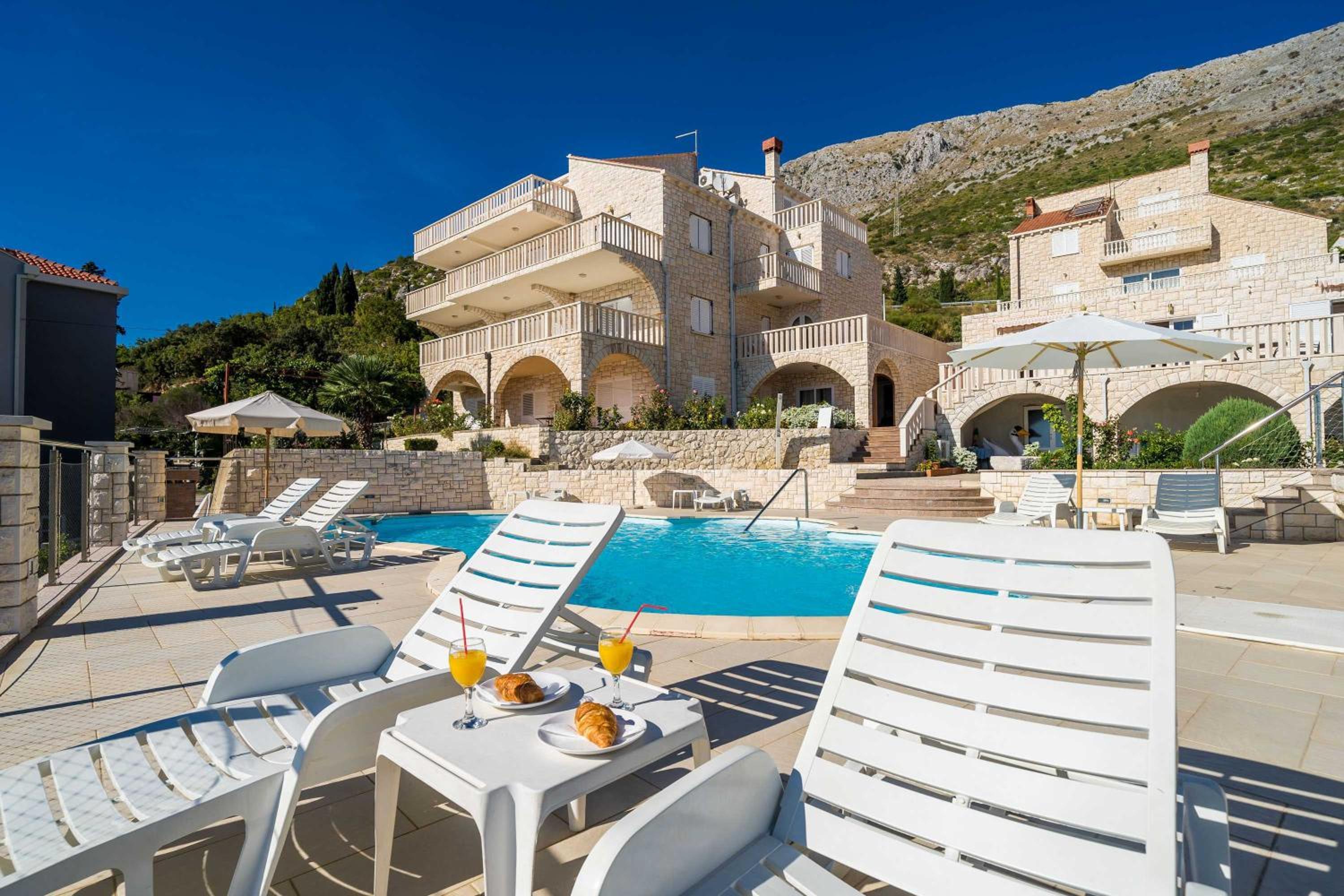 Apartments Marnic
