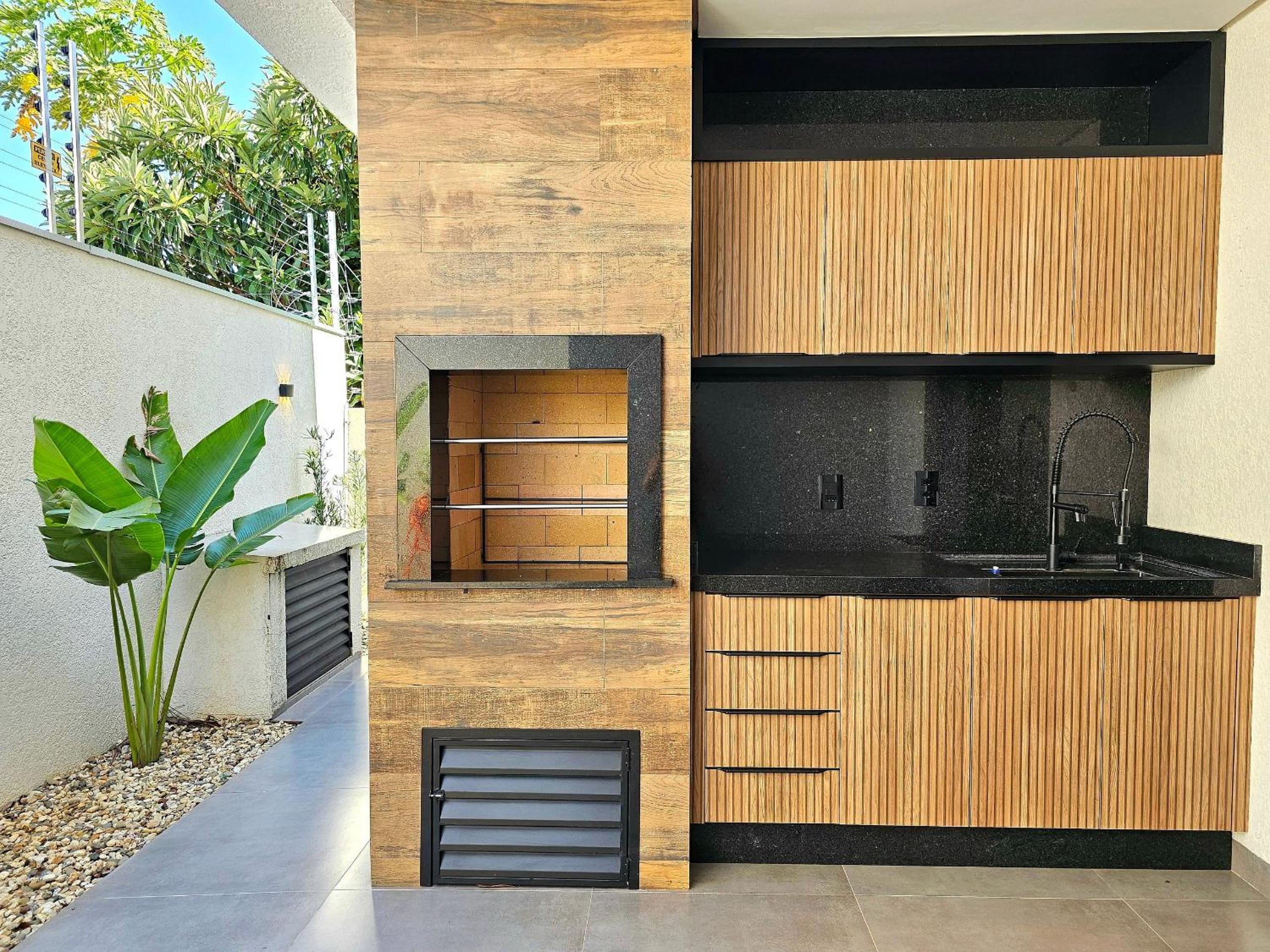 Casa Alto Padrão Novíssima 3 quartos