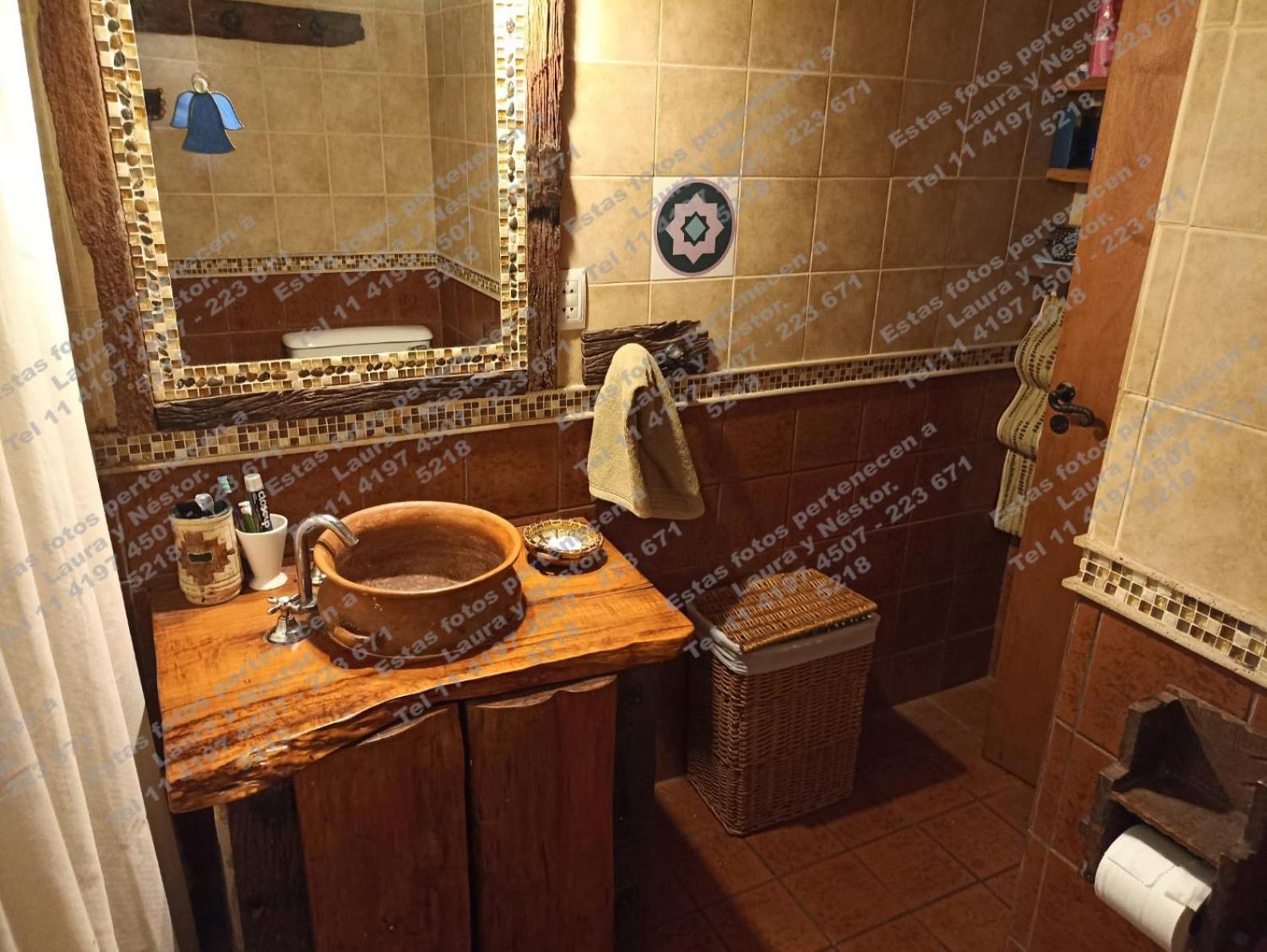 Cabaña en el Bosque Peralta Ramos, Mar del Plata, 4/5 huespedes.