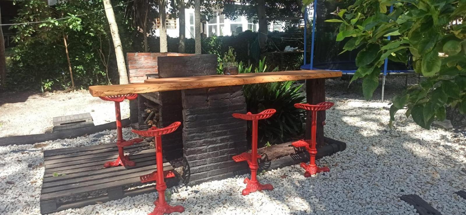 Cabaña en el Bosque Peralta Ramos, Mar del Plata, 4/5 huespedes.