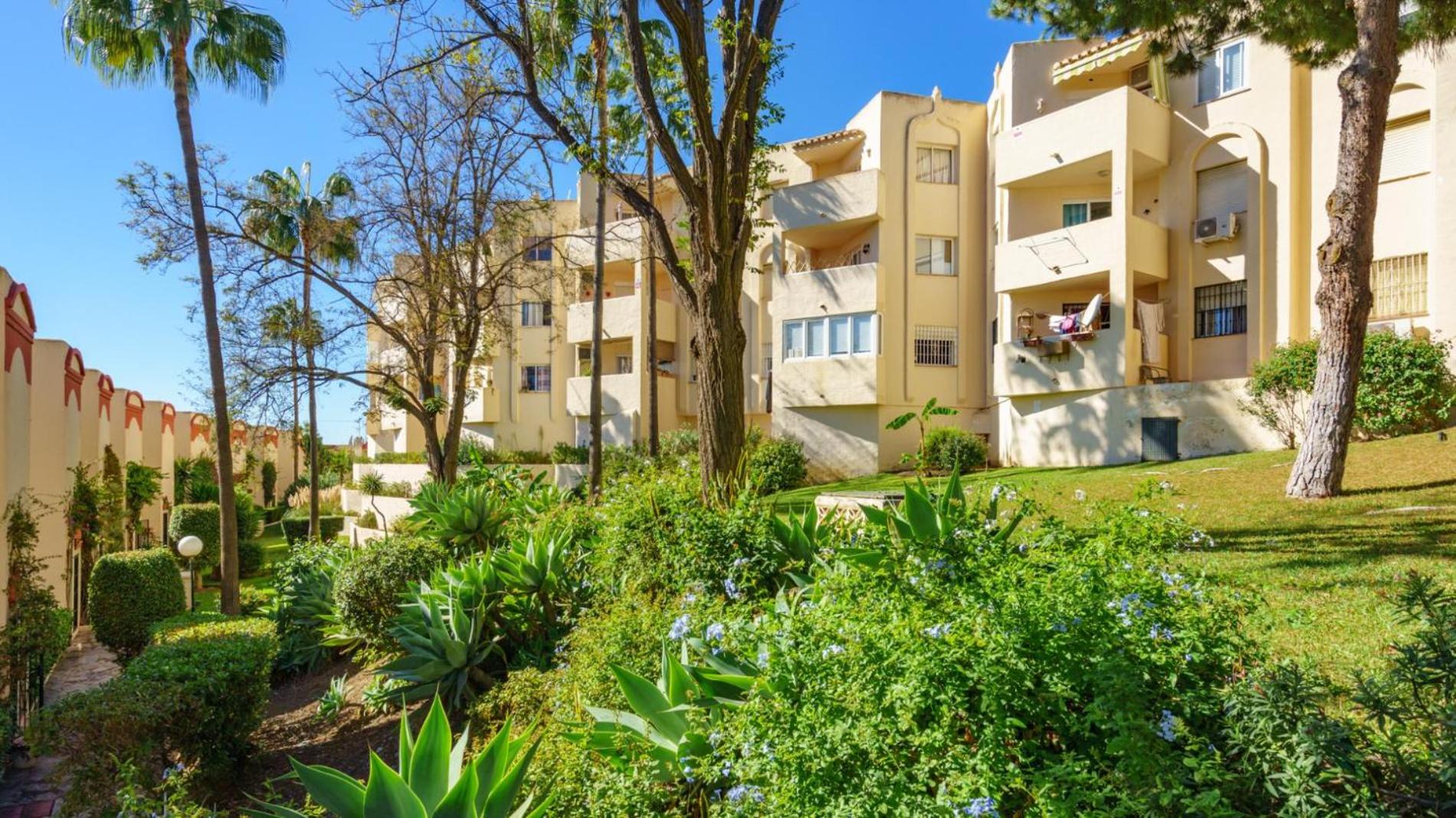 Tranquil sea view haven: 2BR with TerracePool view 4