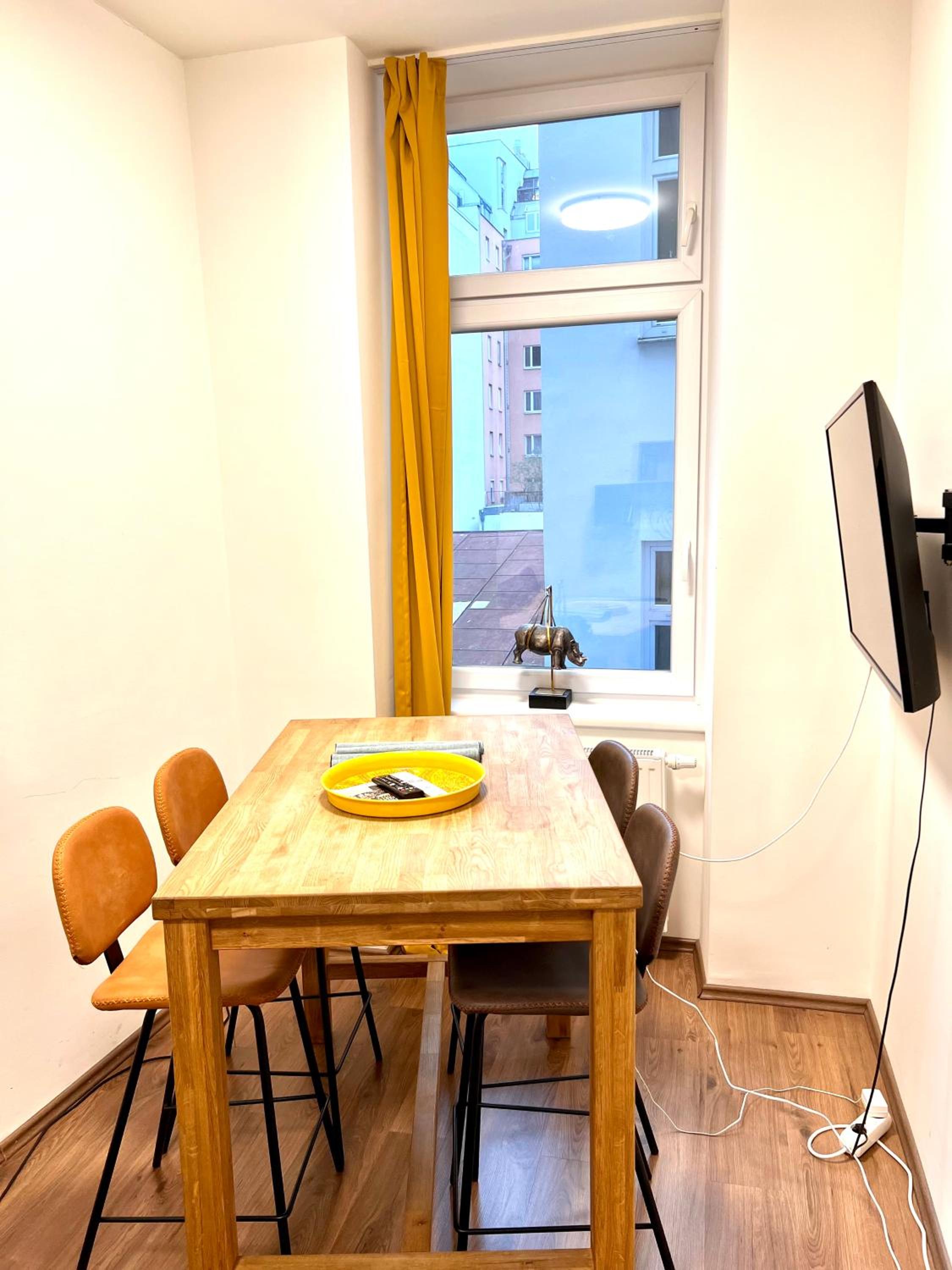 The Barts Apartments - Self Check-in